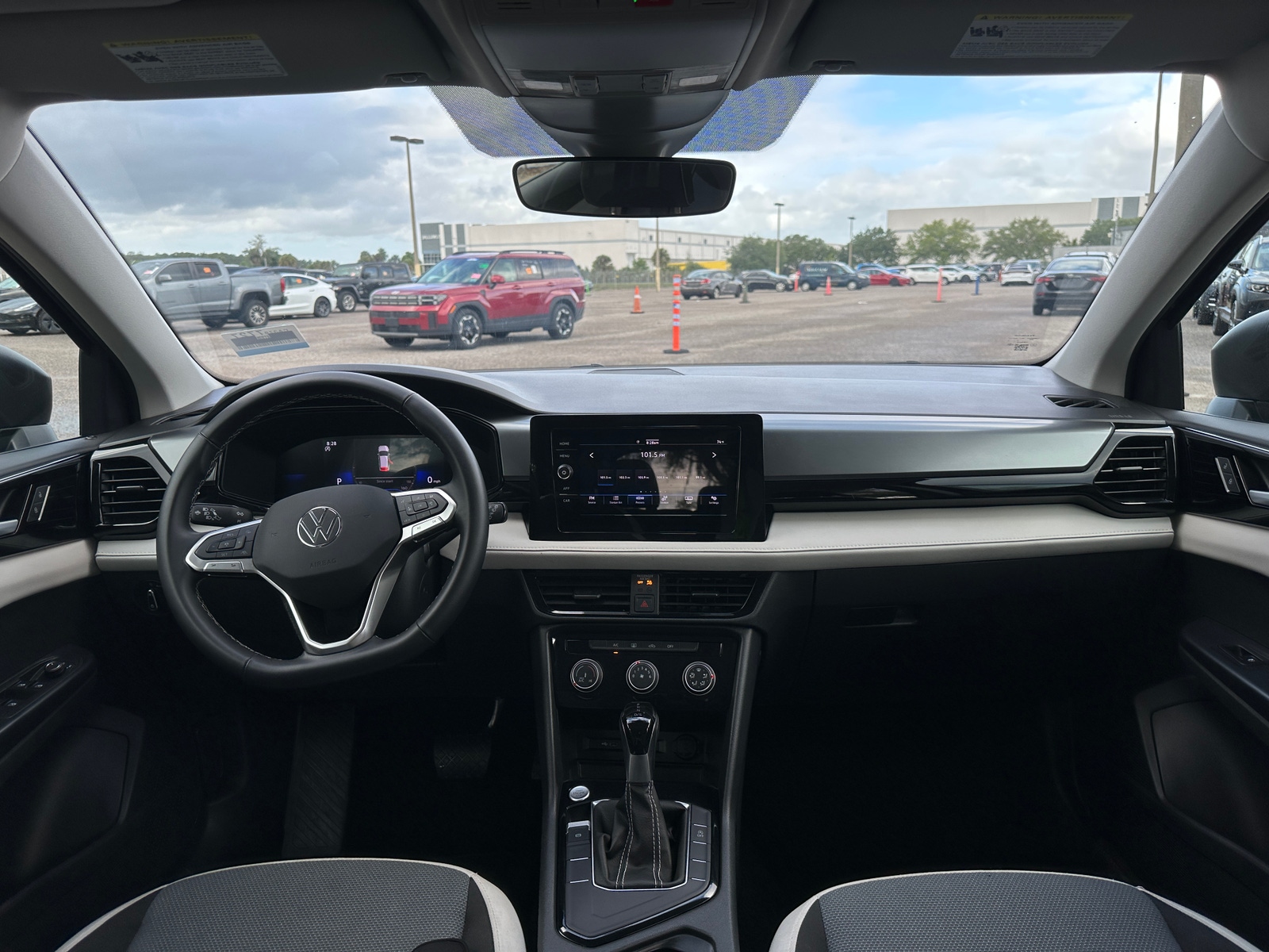 Thumbnail: 2025 Volkswagen Taos - 3