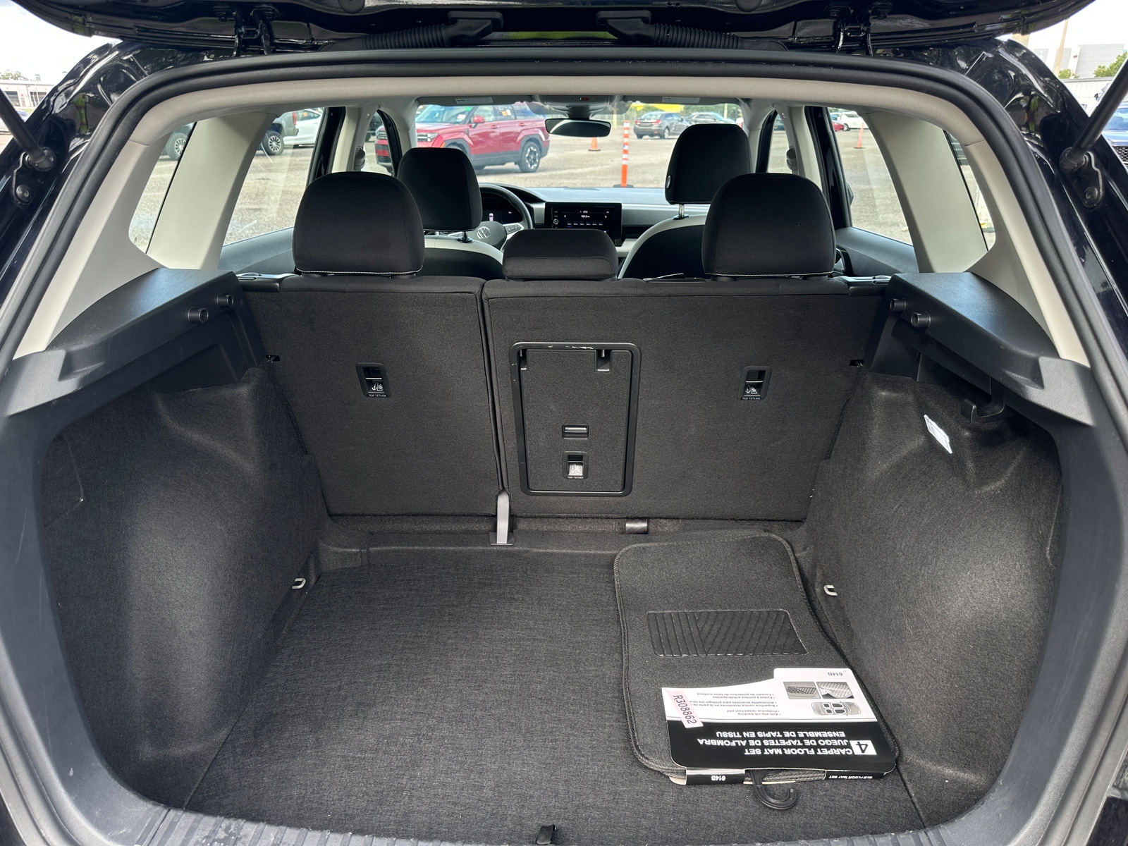 Thumbnail: 2025 Volkswagen Taos - 7