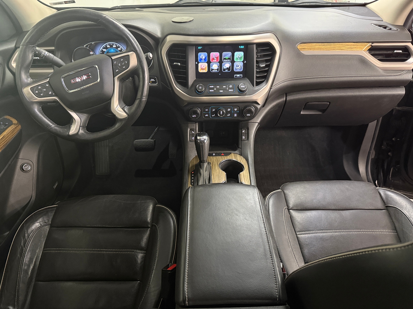 Thumbnail: 2017 GMC Acadia - 2