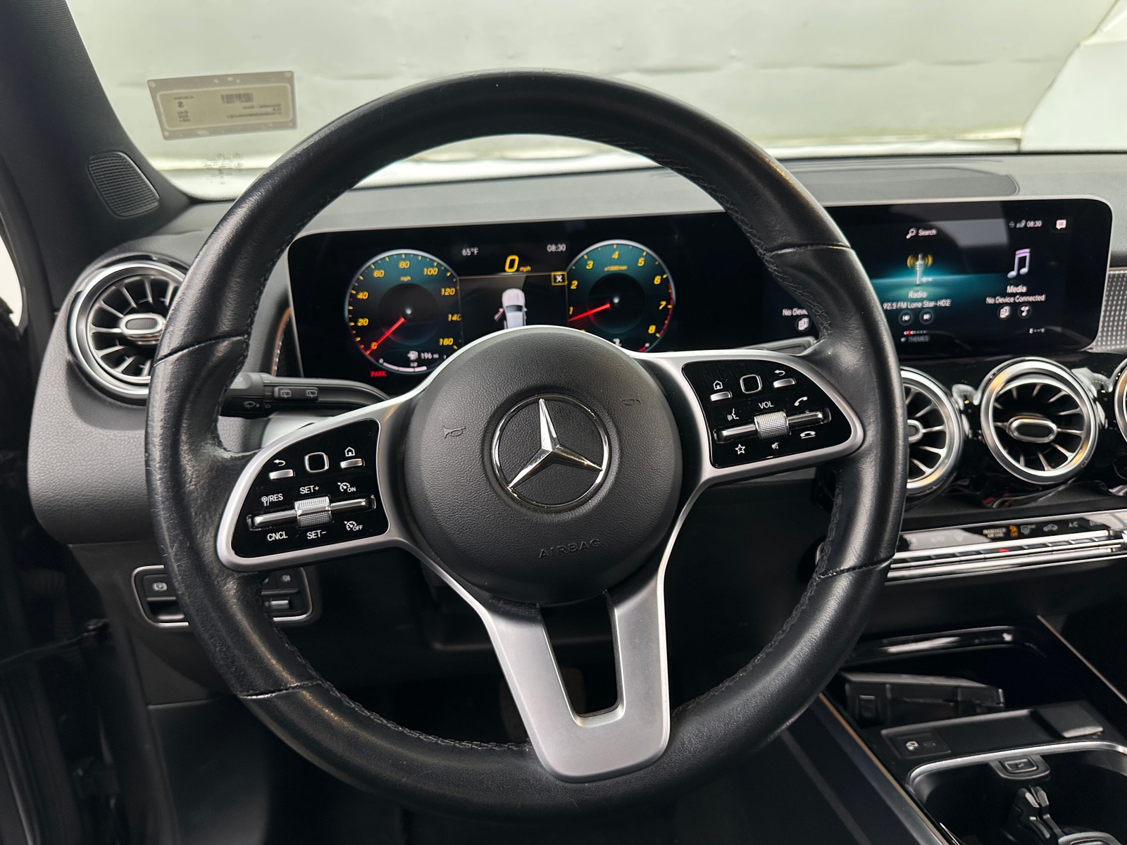 Thumbnail: 2021 Mercedes-Benz GLB - 4