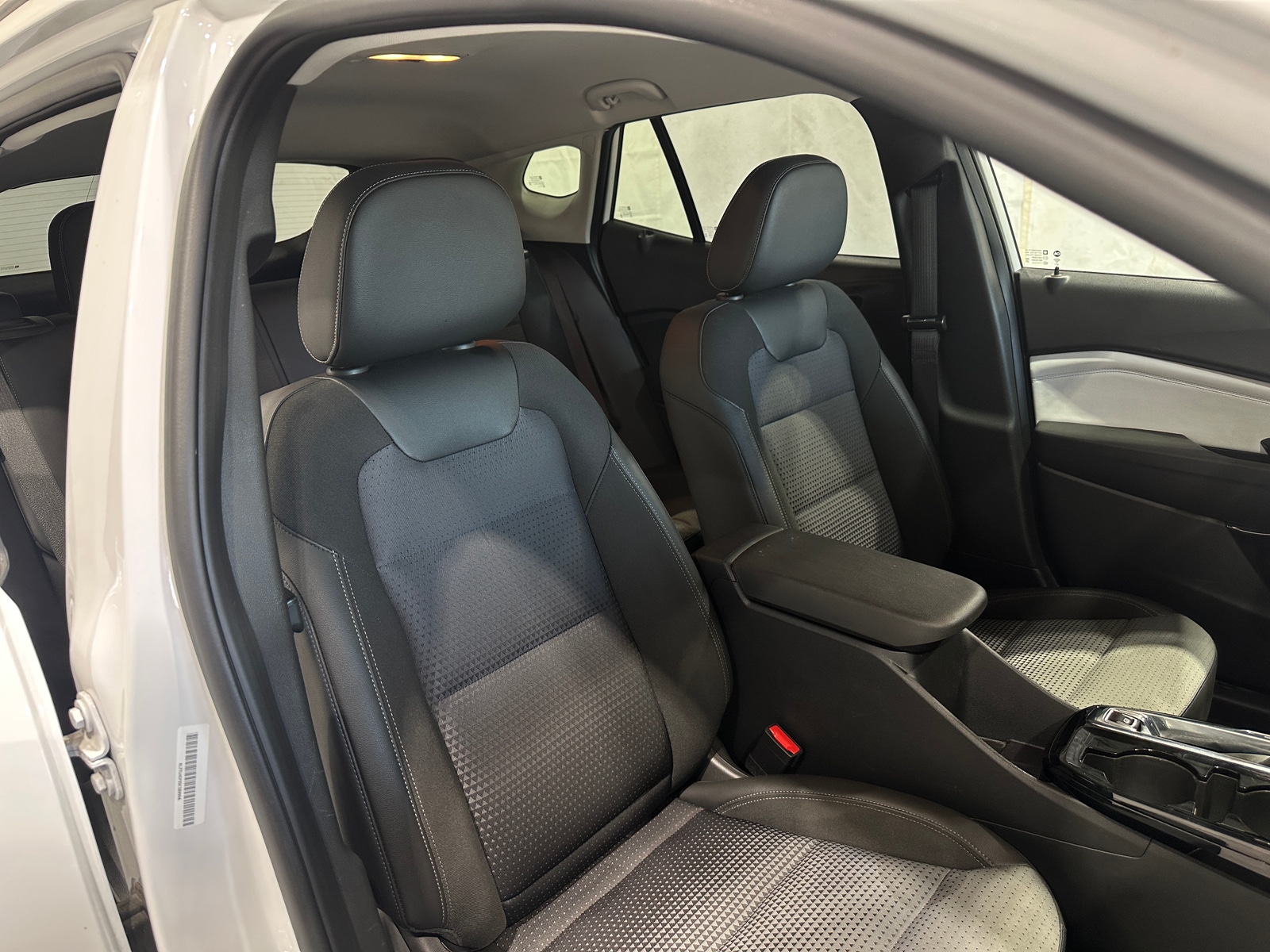 Thumbnail: 2025 Chevrolet Trax - 2