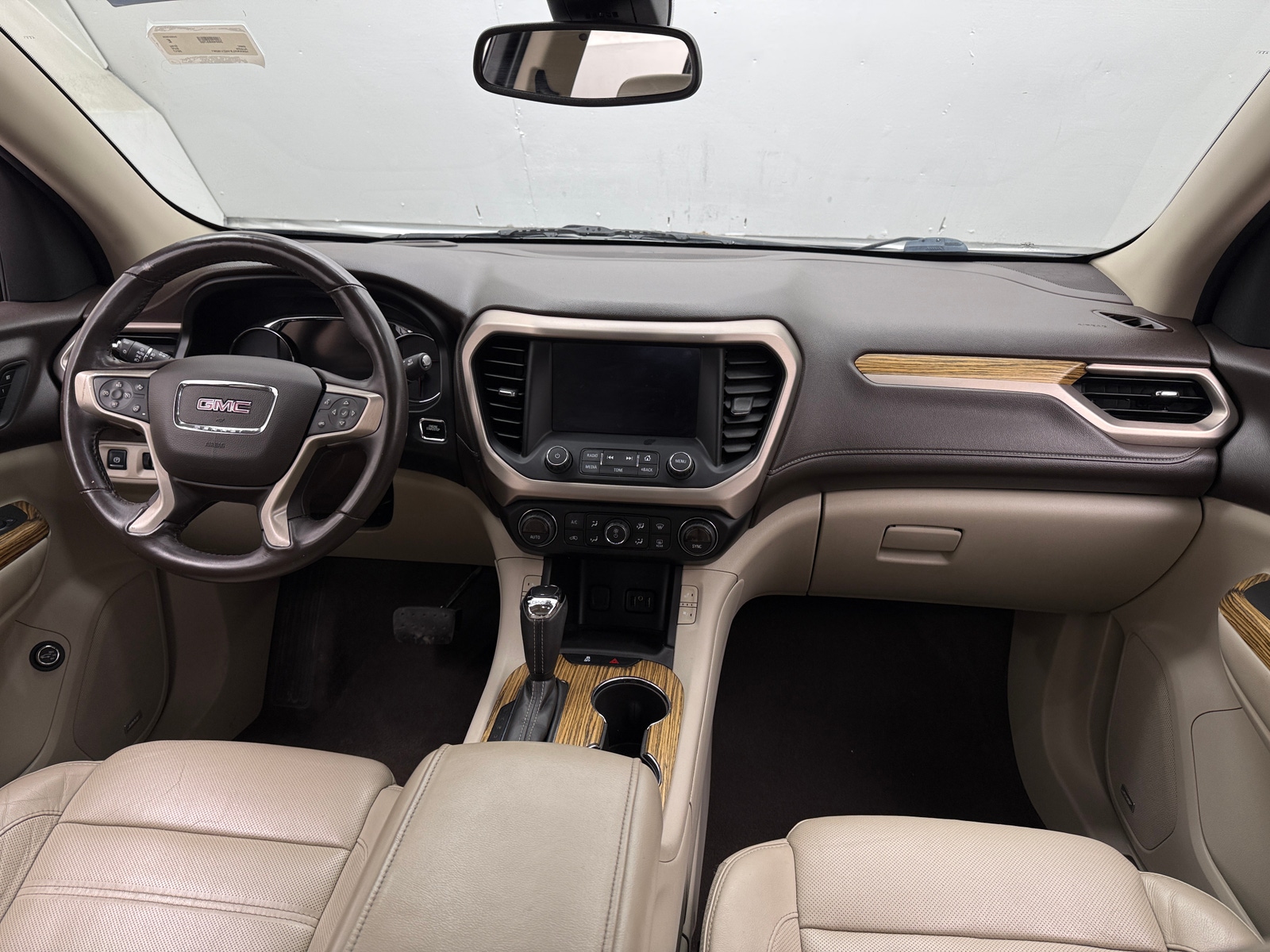 Thumbnail: 2017 GMC Acadia - 2