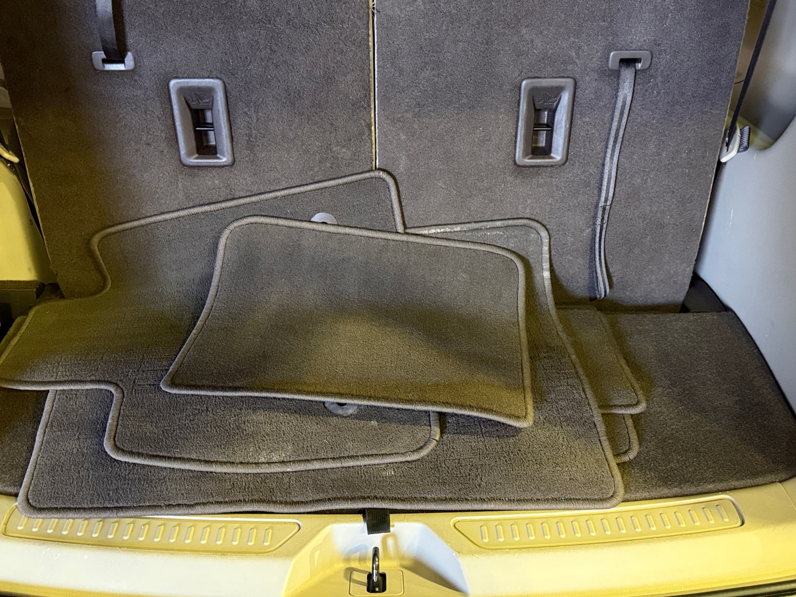 Thumbnail: 2017 GMC Acadia - 6