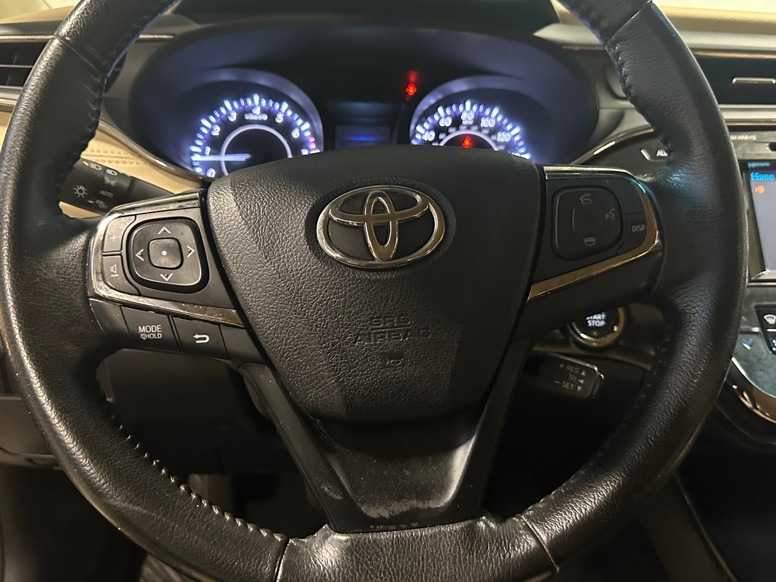 Thumbnail: 2016 Toyota Avalon - 4