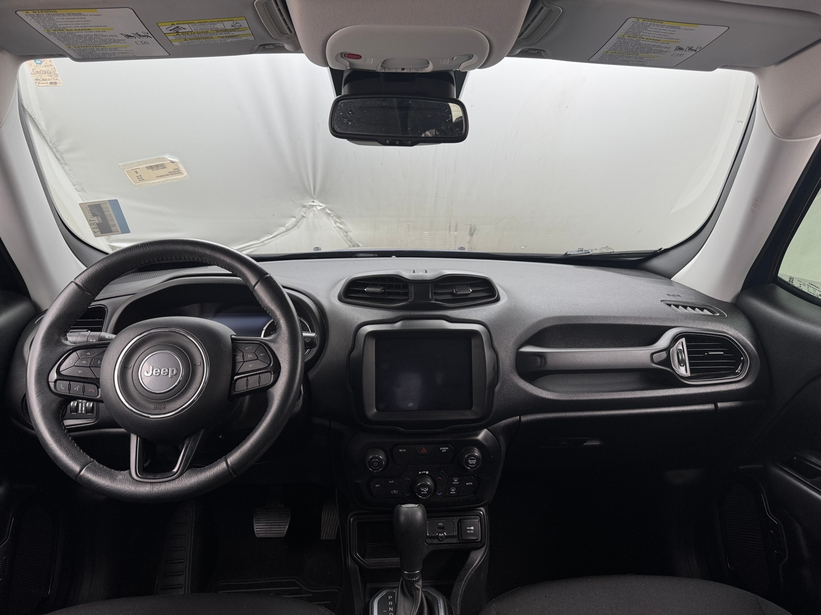 Thumbnail: 2019 Jeep Renegade - 3