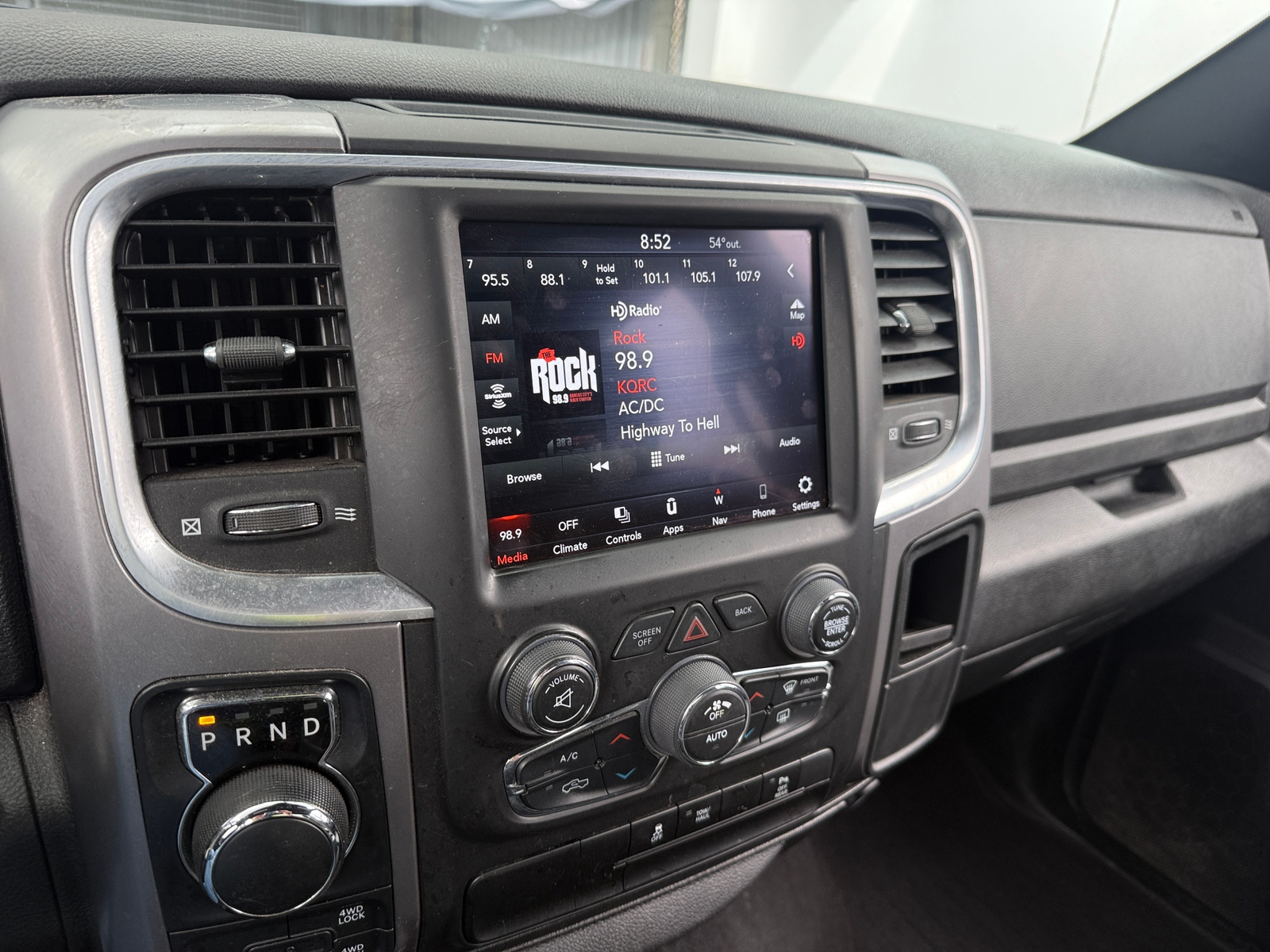 Thumbnail: 2023 RAM 1500 Classic - 4