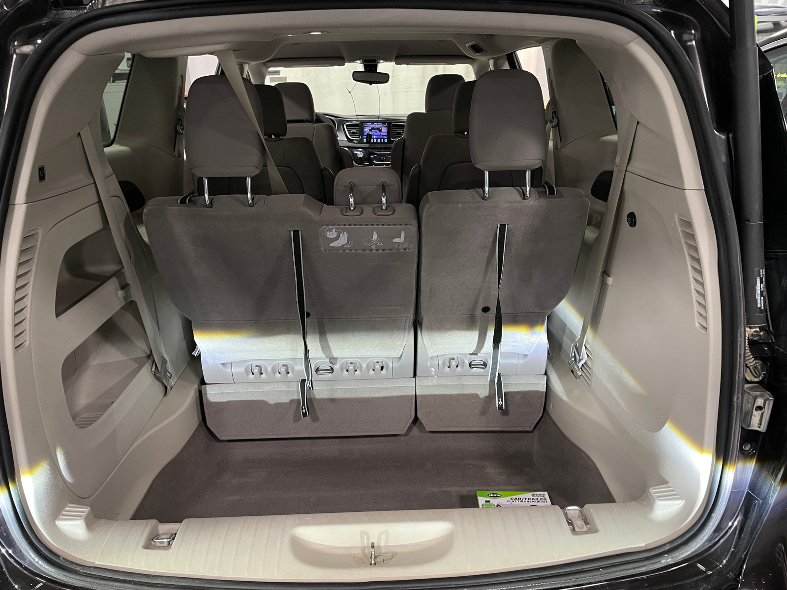 Thumbnail: 2017 Chrysler Pacifica - 7