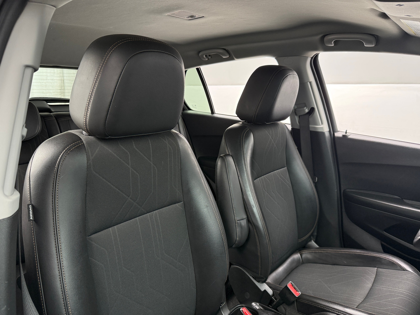 Thumbnail: 2021 Chevrolet Trax - 2