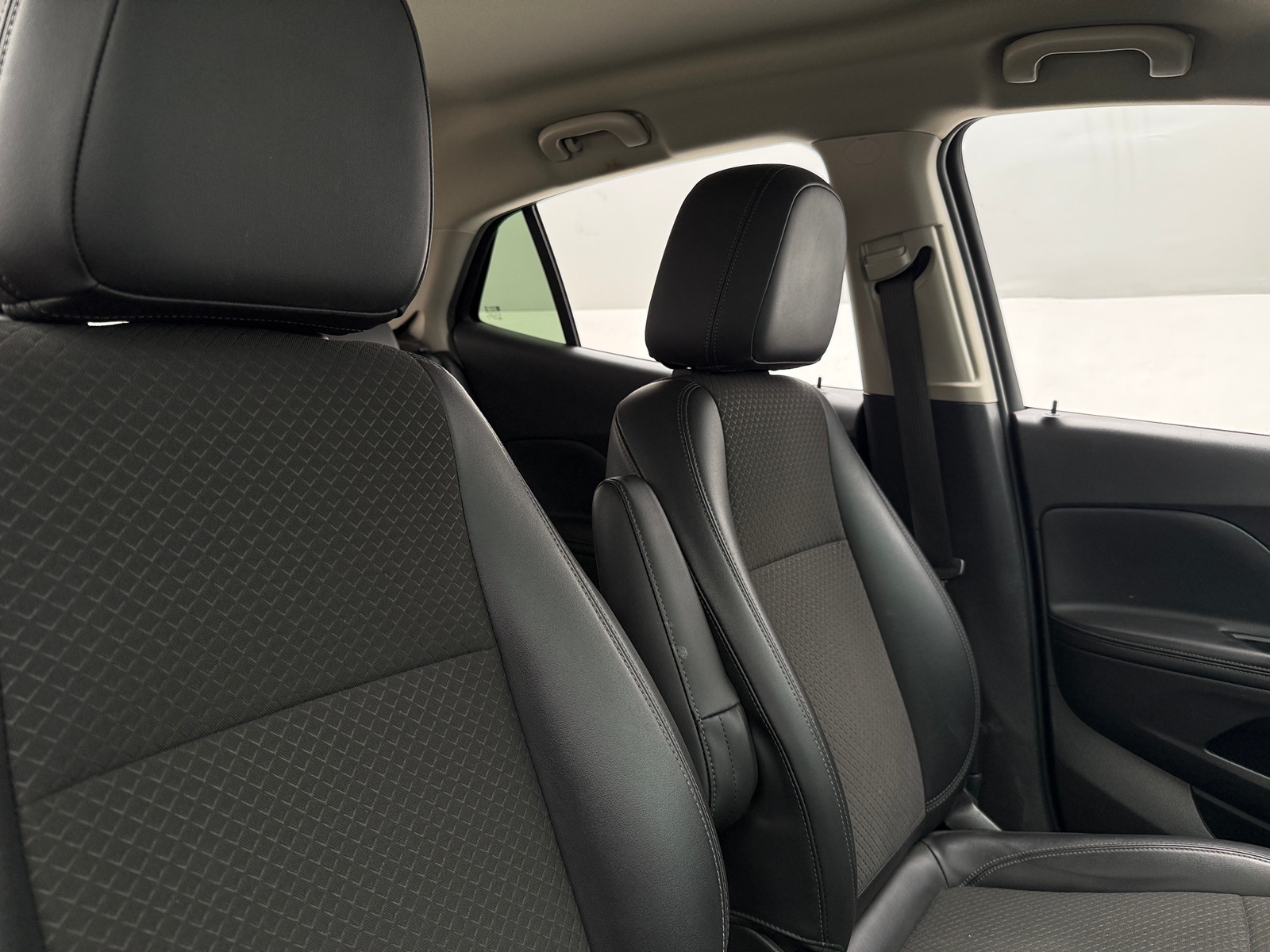 Thumbnail: 2019 Buick Encore - 2