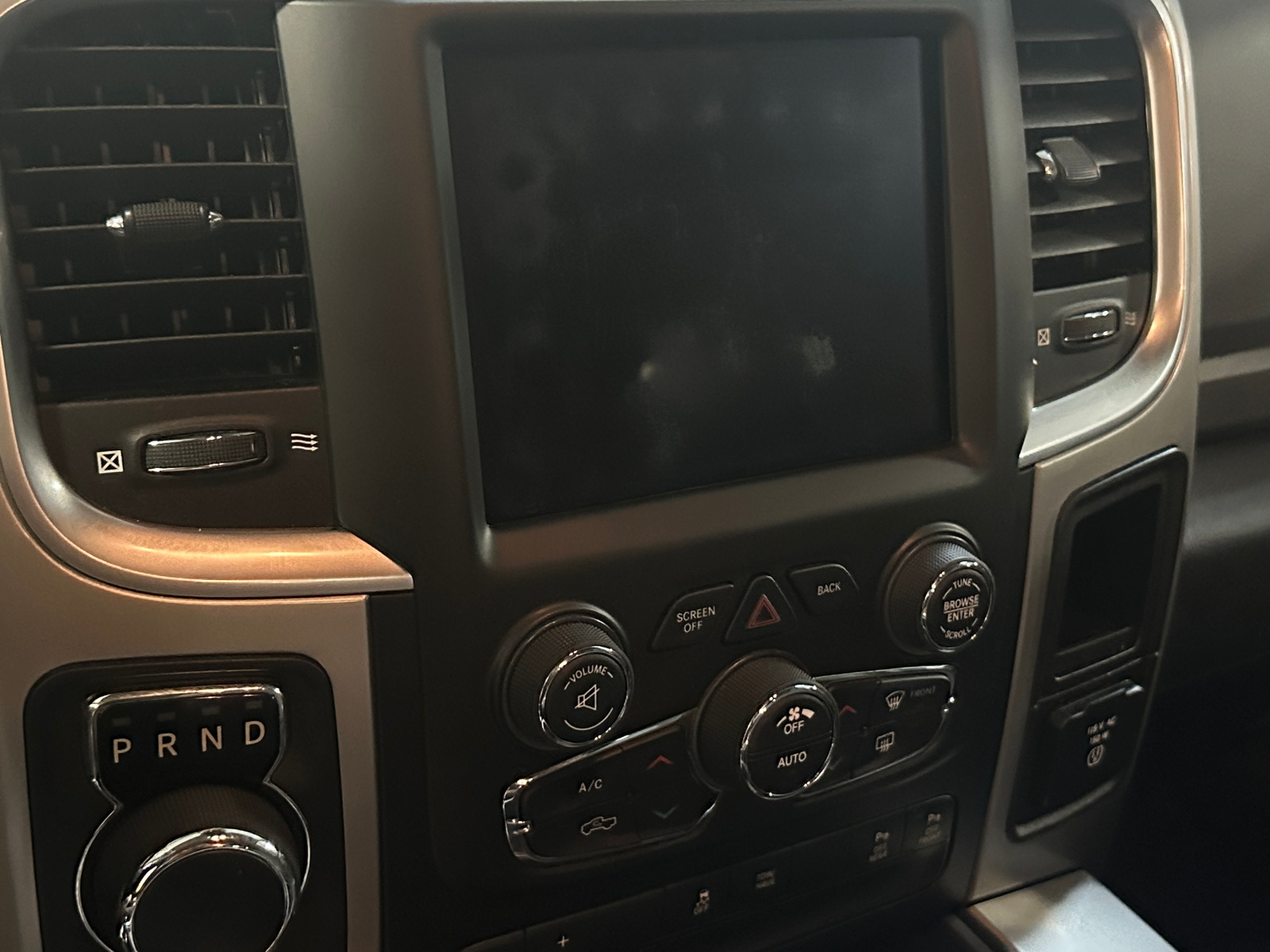 Thumbnail: 2019 RAM 1500 Classic - 4