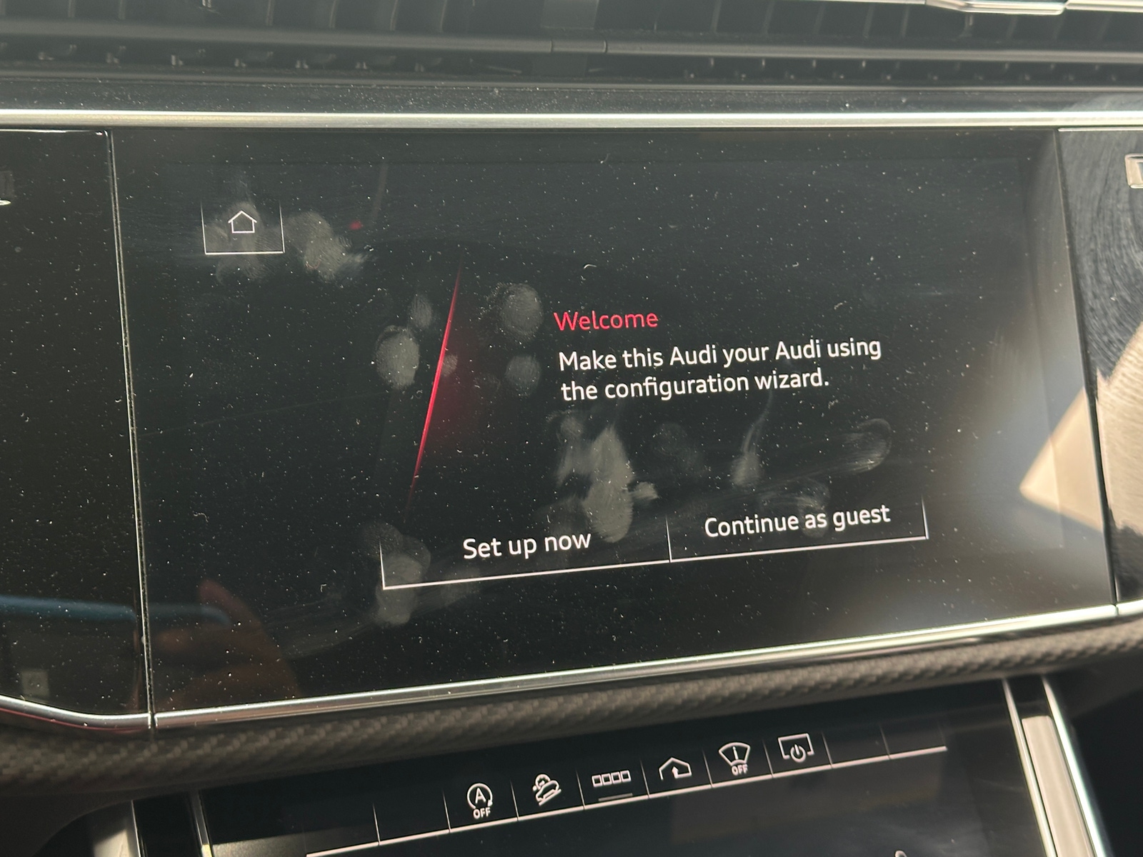 Thumbnail: 2022 Audi RS Q8 - 3