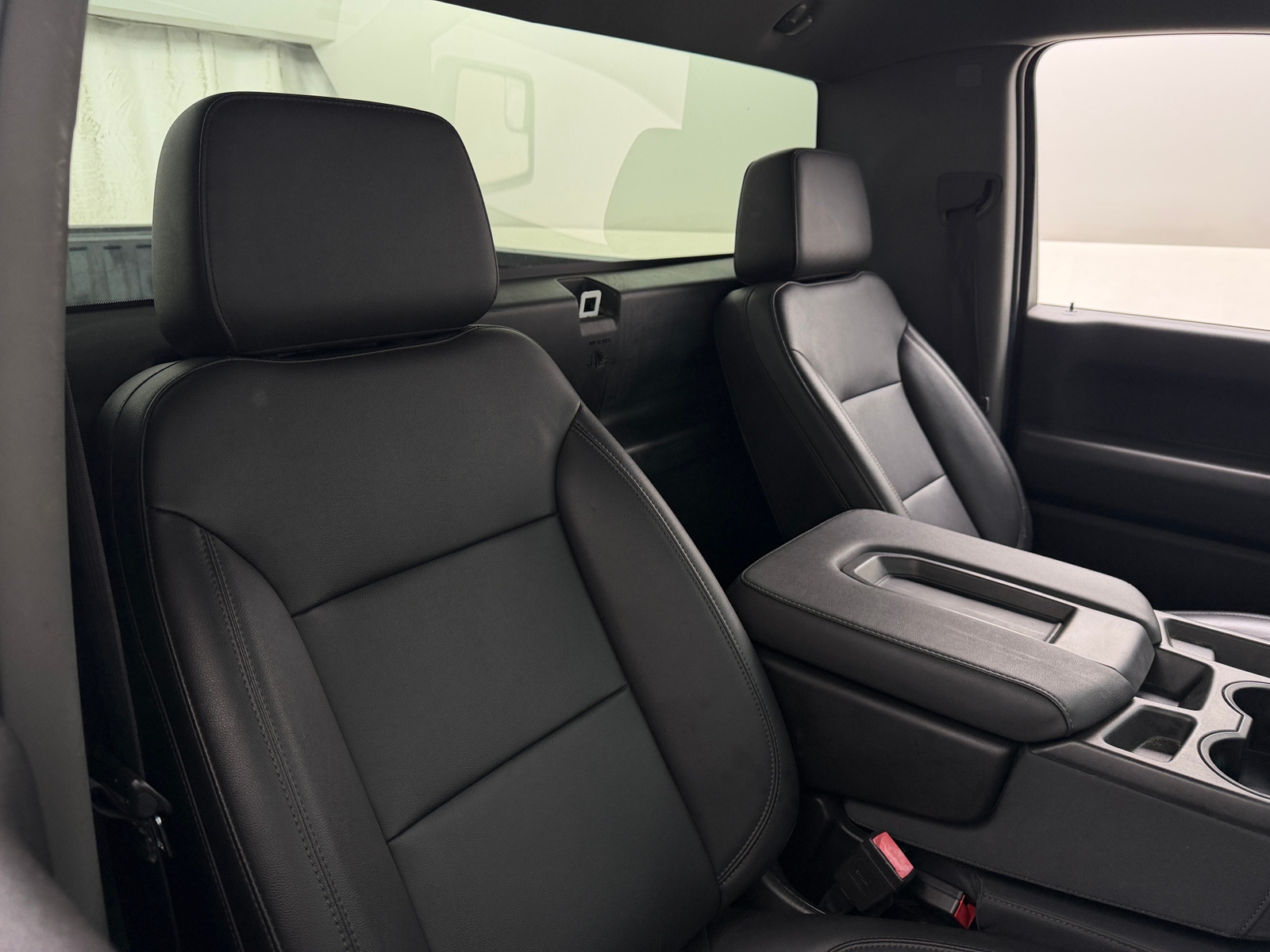 Thumbnail: 2020 Chevrolet Silverado 1500 - 2