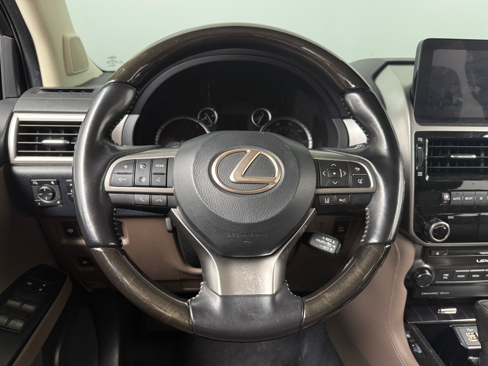 Thumbnail: 2022 Lexus GX - 4