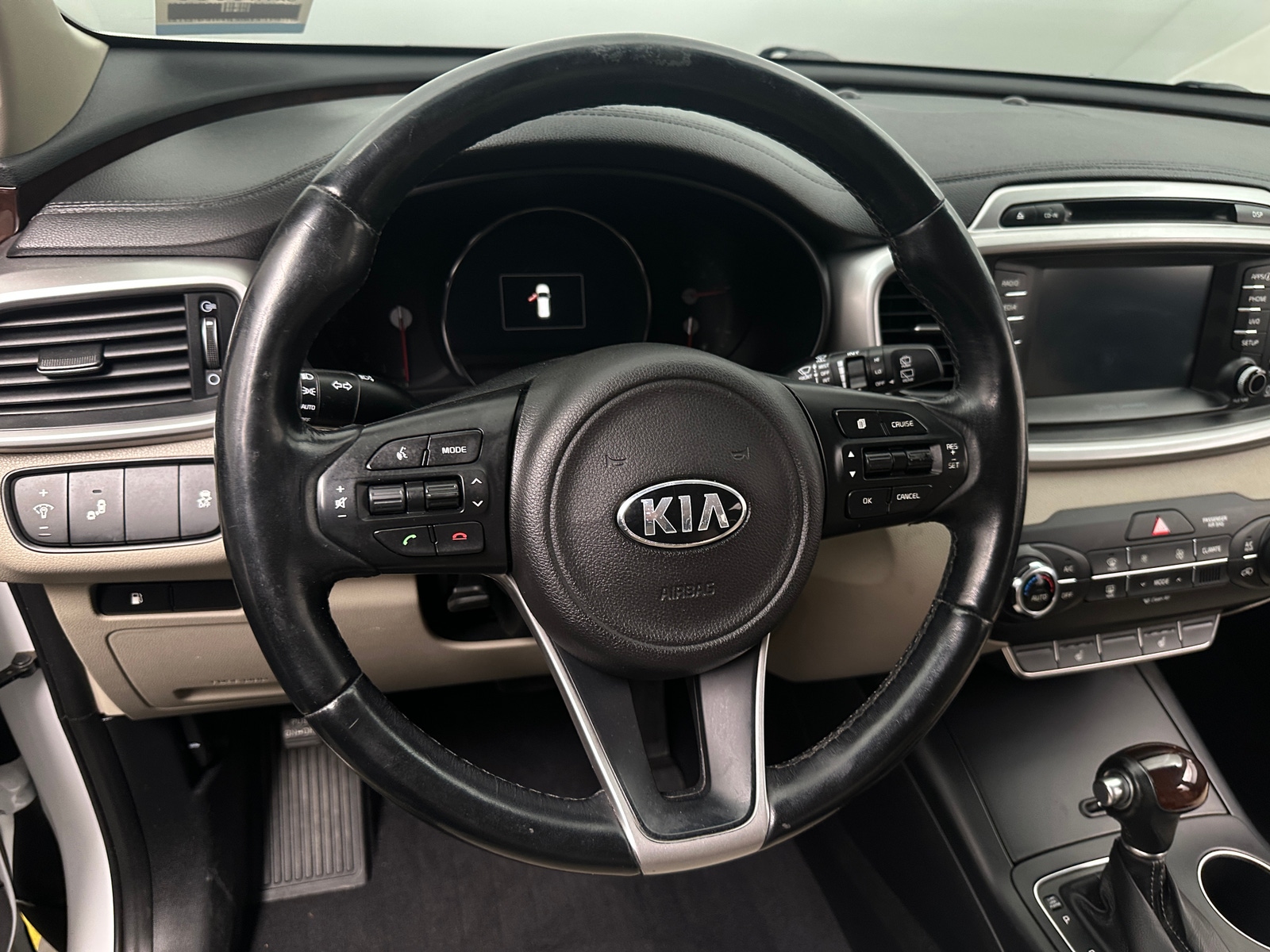 Thumbnail: 2017 Kia Sorento - 5