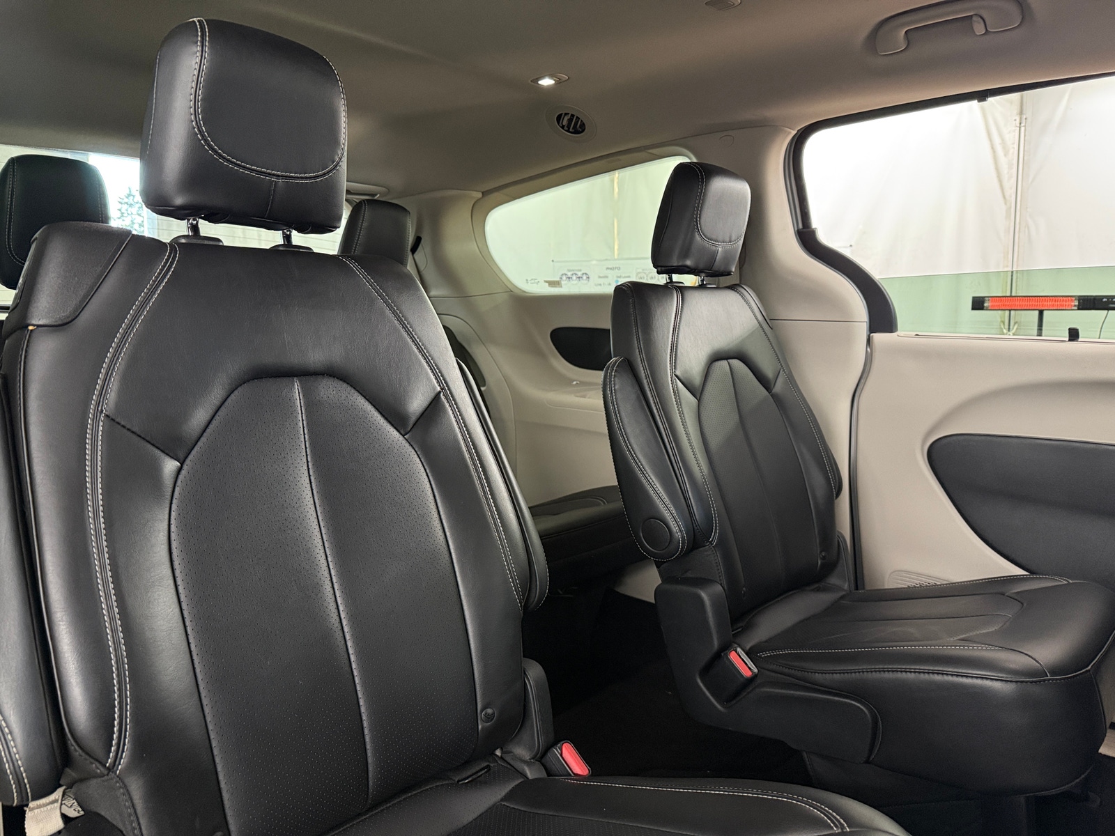 Thumbnail: 2024 Chrysler Pacifica - 5