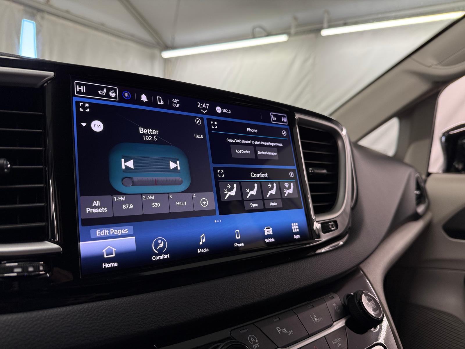 Thumbnail: 2024 Chrysler Pacifica - 3