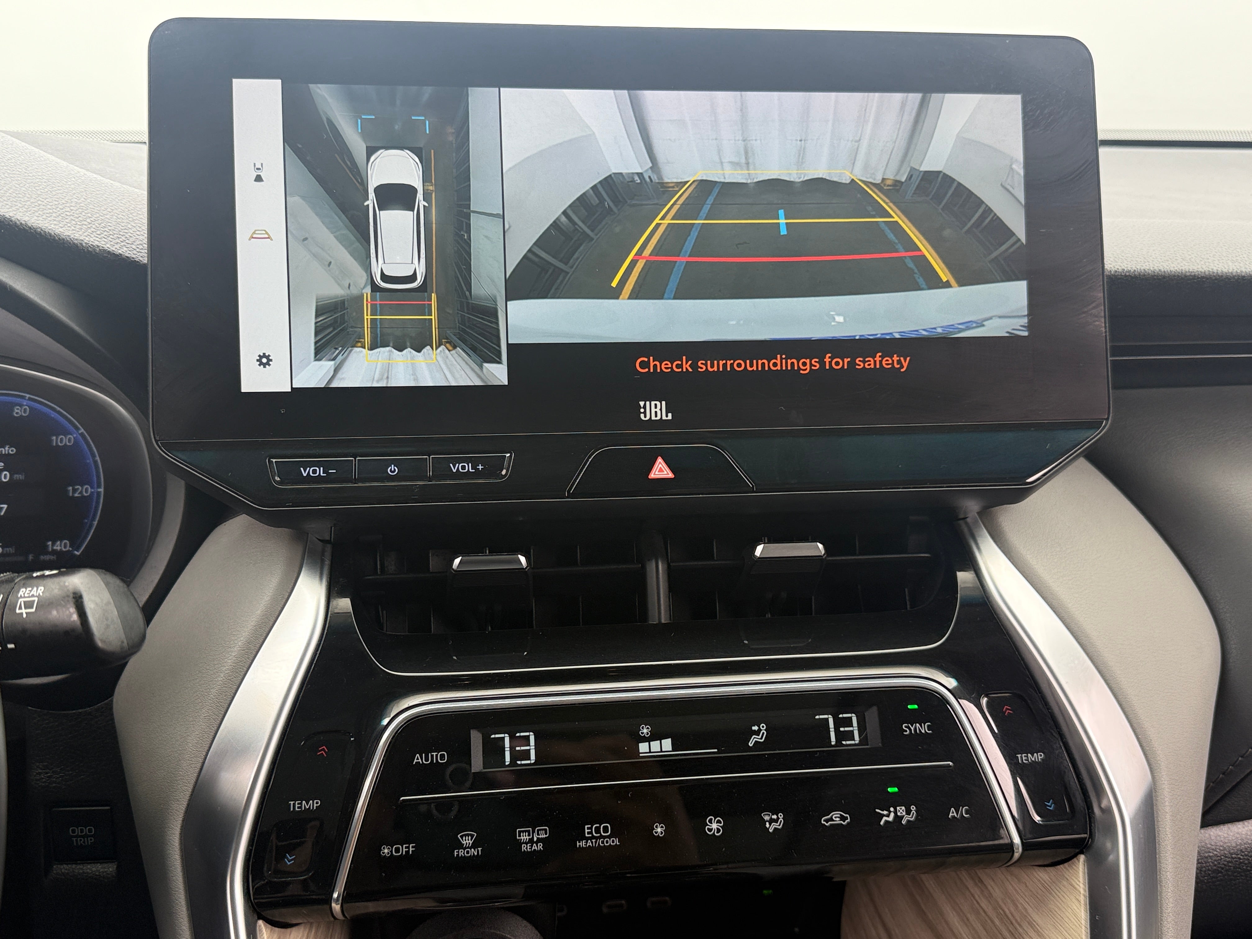 2023 Toyota Venza Limited - Photo 15