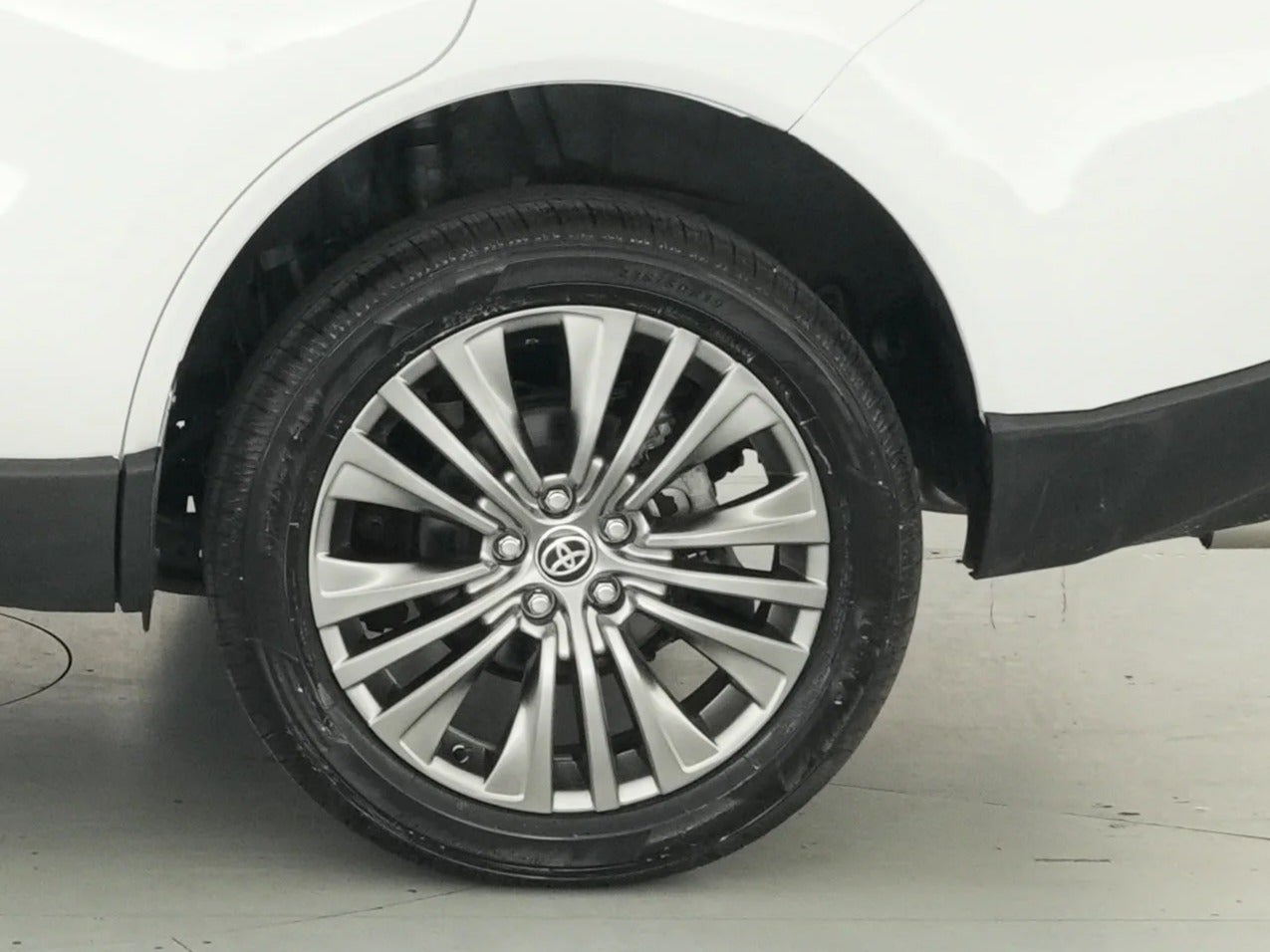 2023 Toyota Venza Limited - Photo 21