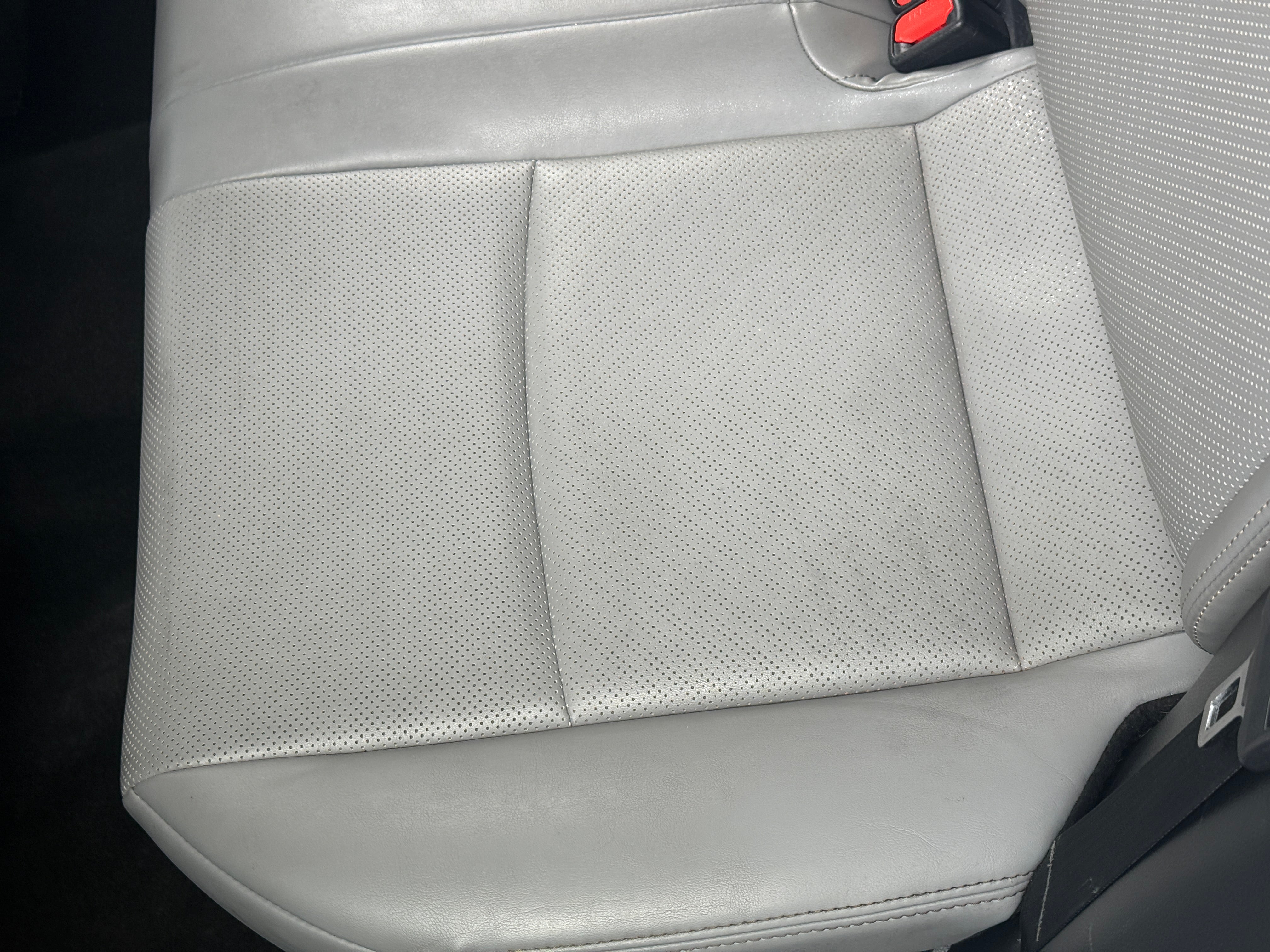 2023 Toyota Venza Limited - Photo 27
