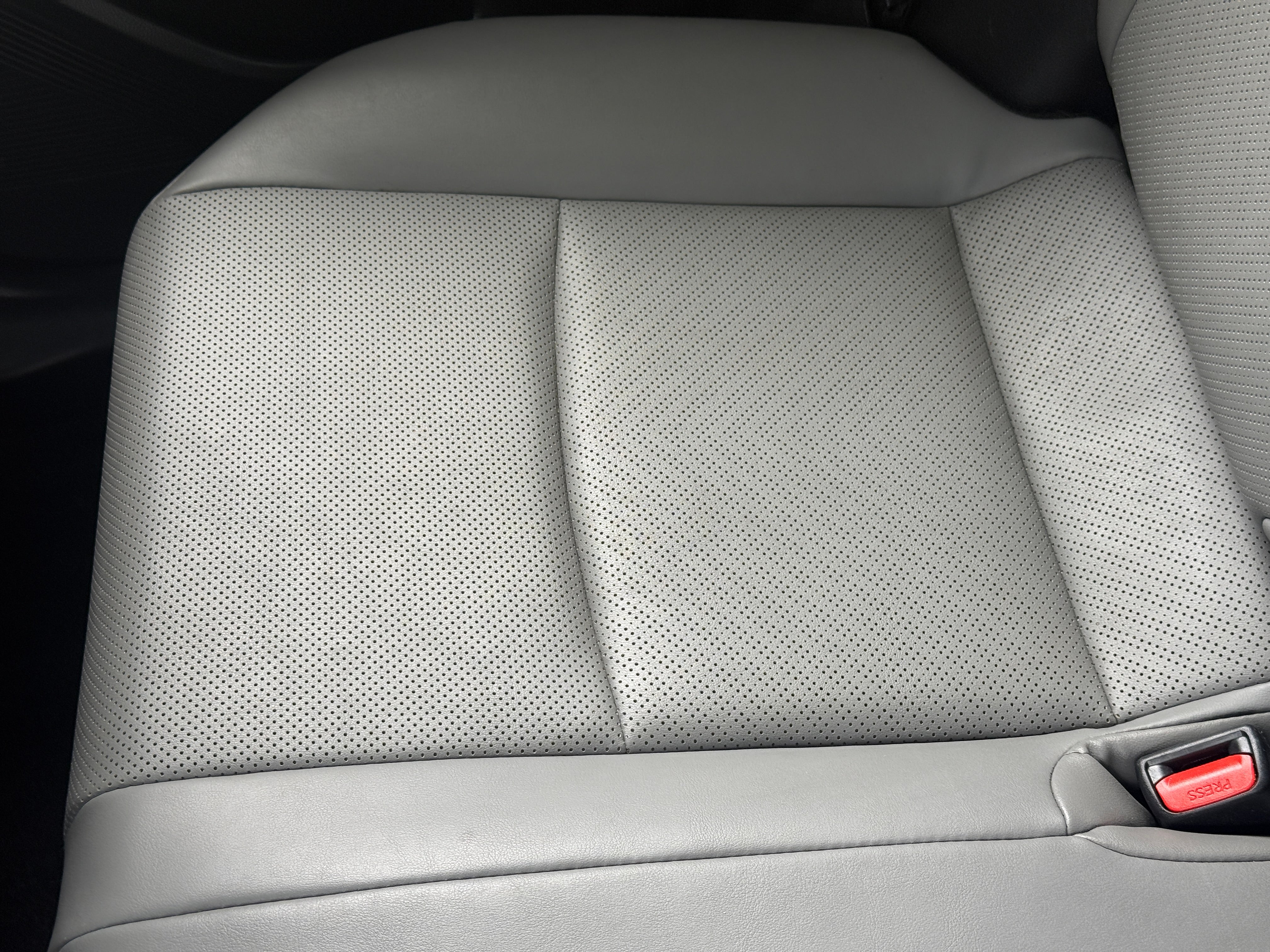 2023 Toyota Venza Limited - Photo 28