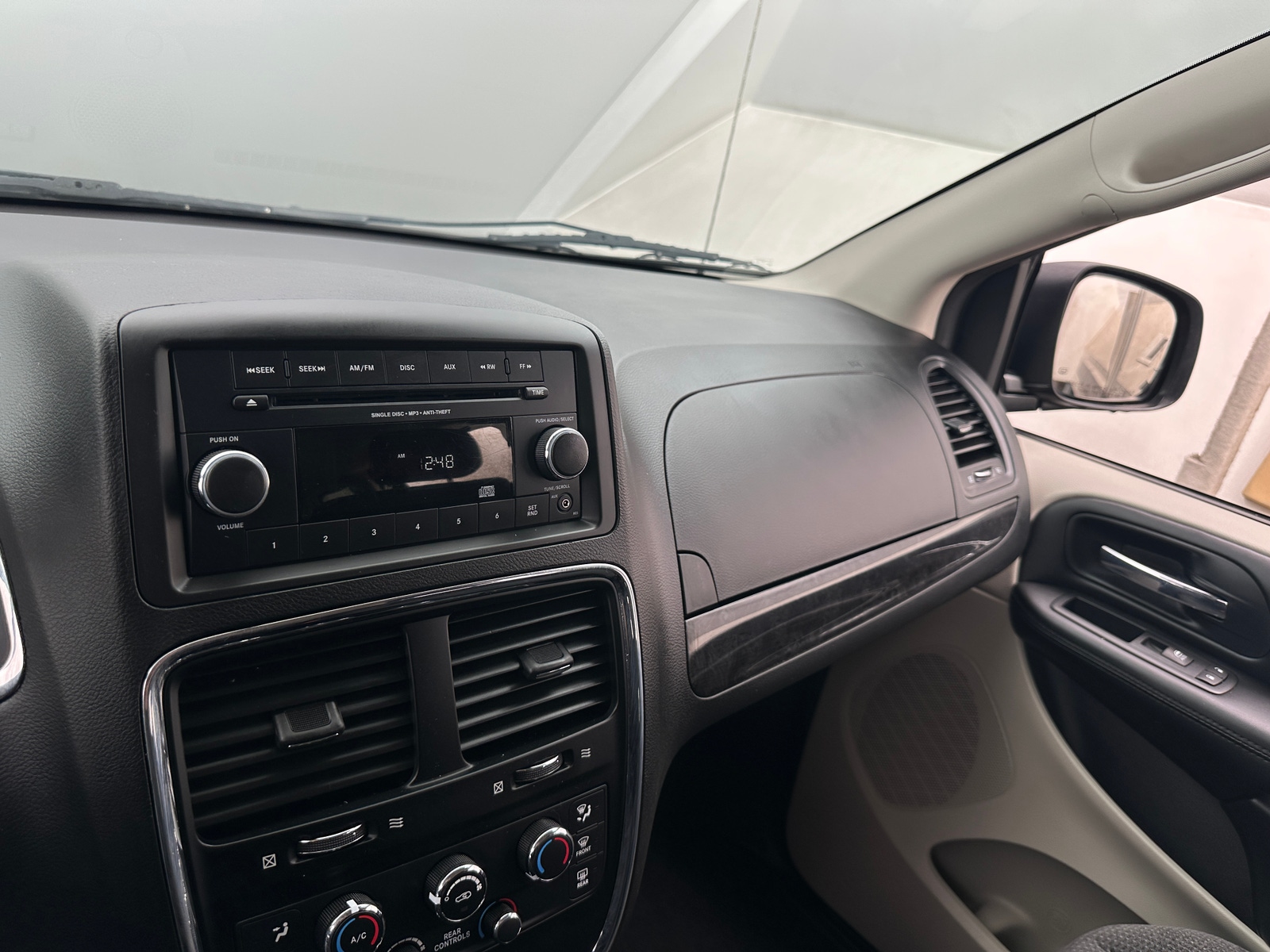 Thumbnail: 2017 Dodge Grand Caravan - 4