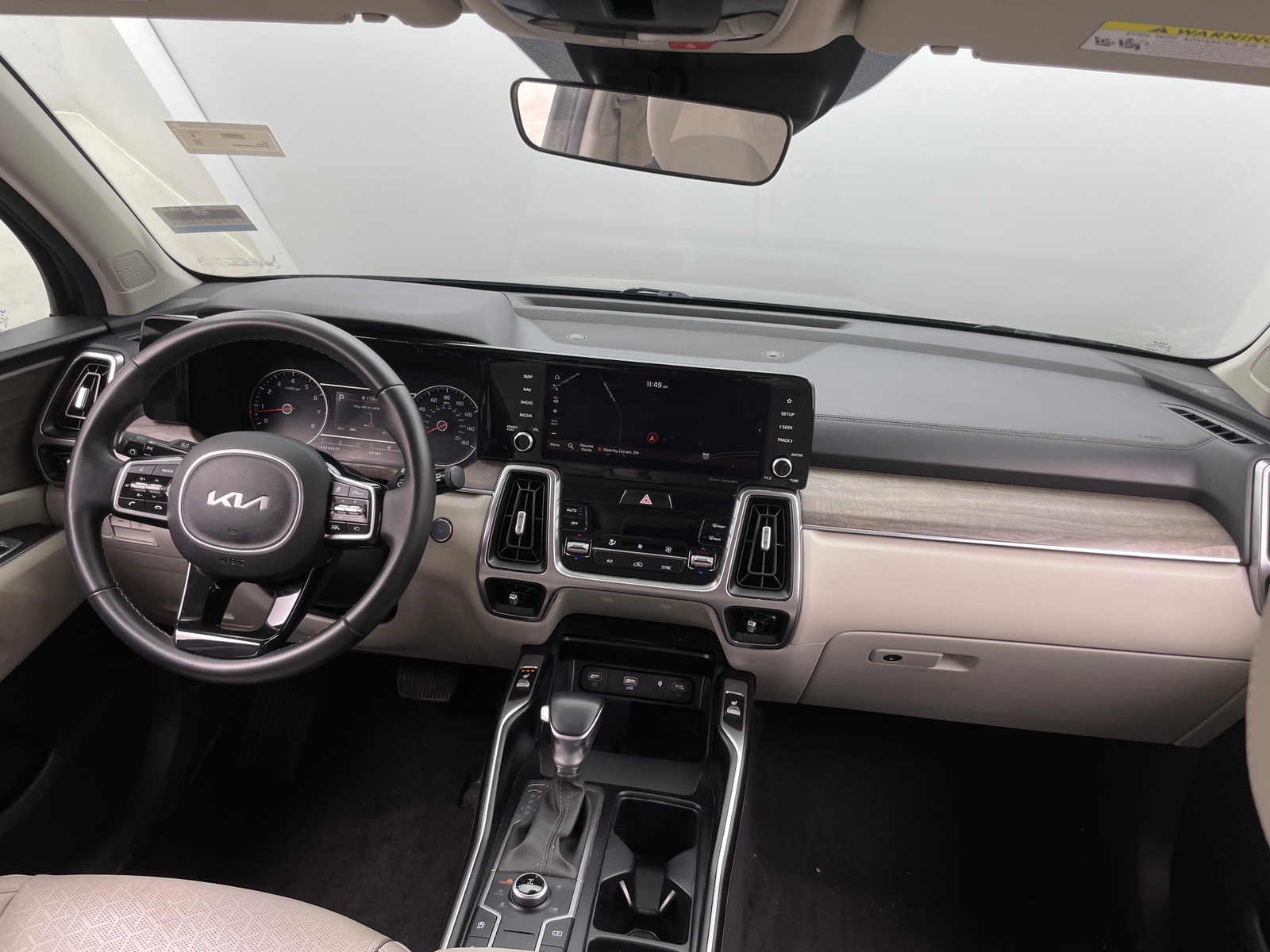 Thumbnail: 2023 Kia Sorento - 2