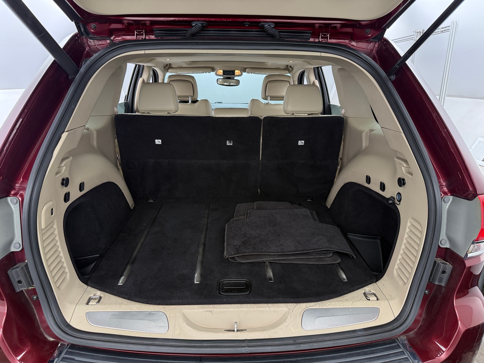 Thumbnail: 2017 Jeep Grand Cherokee - 6