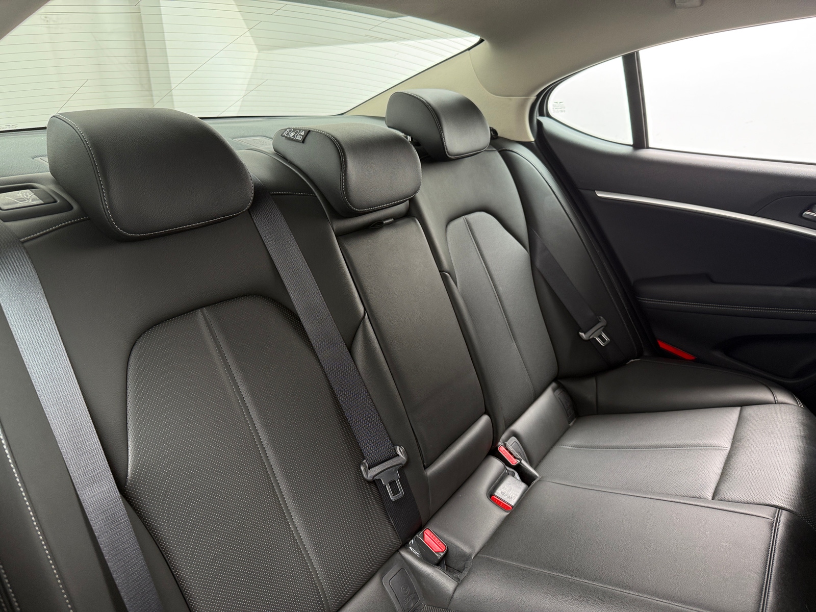 Thumbnail: 2025 Genesis G70 - 5