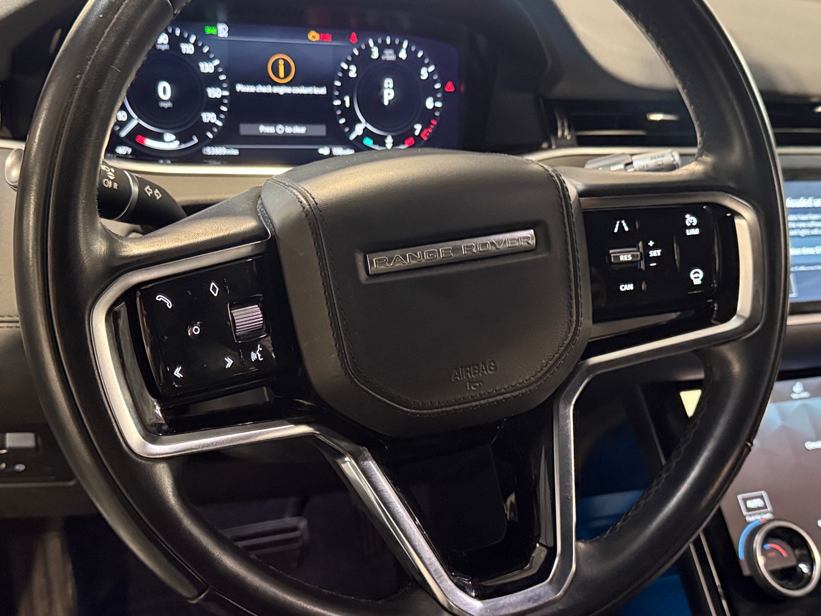 Thumbnail: 2021 Land Rover Range Rover Evoque - 4