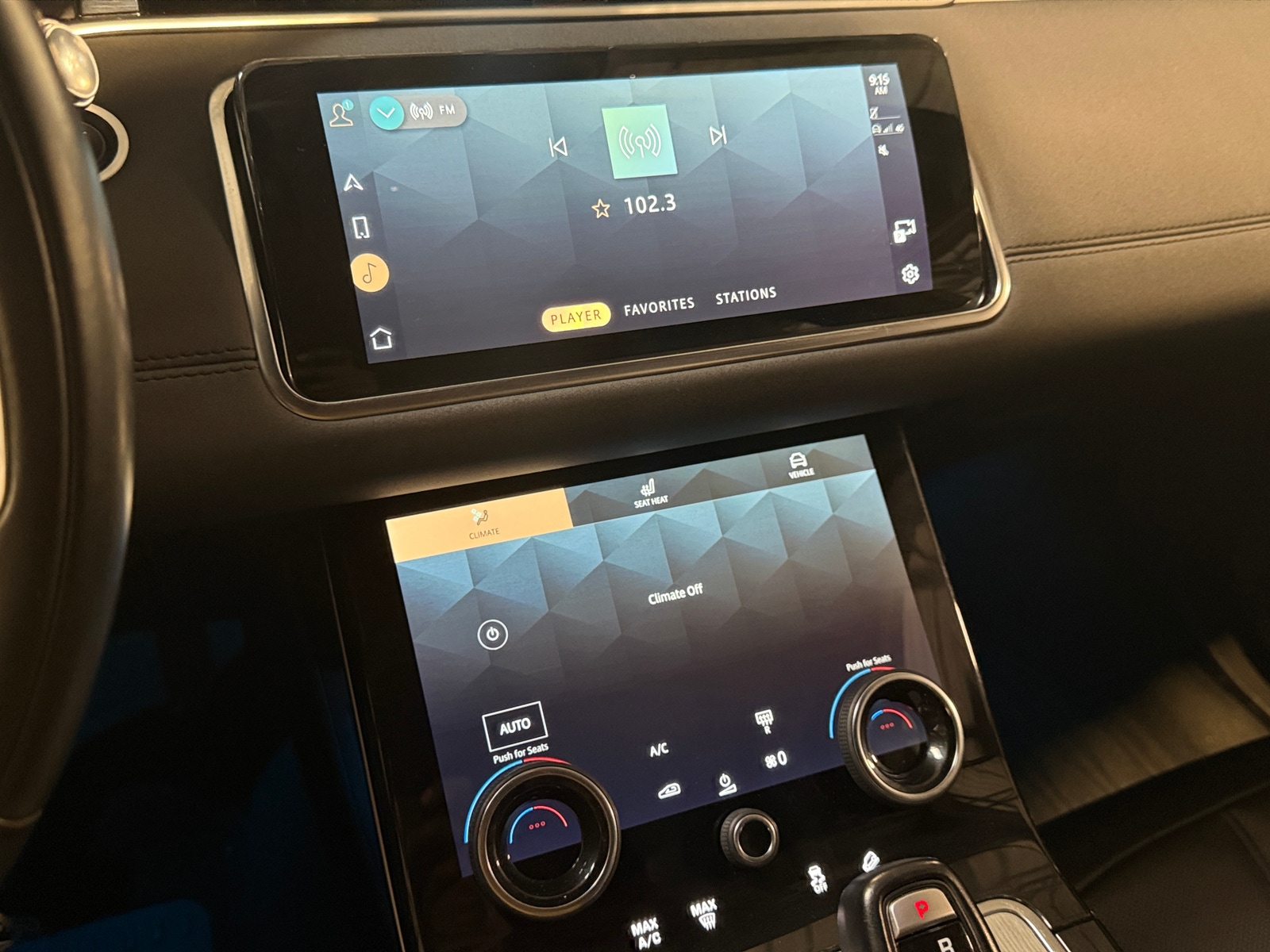 Thumbnail: 2021 Land Rover Range Rover Evoque - 3