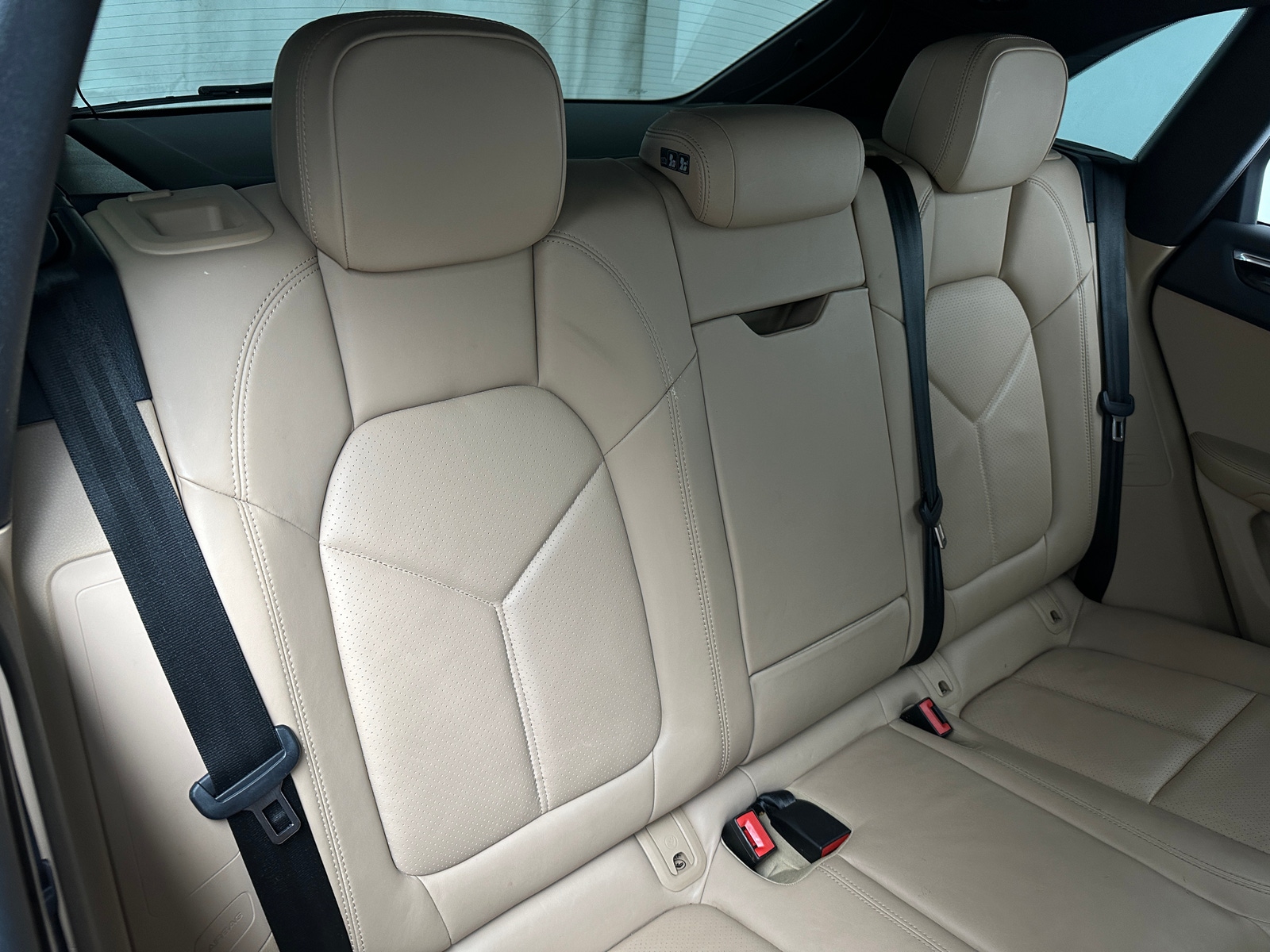 Thumbnail: 2020 Porsche Macan - 5