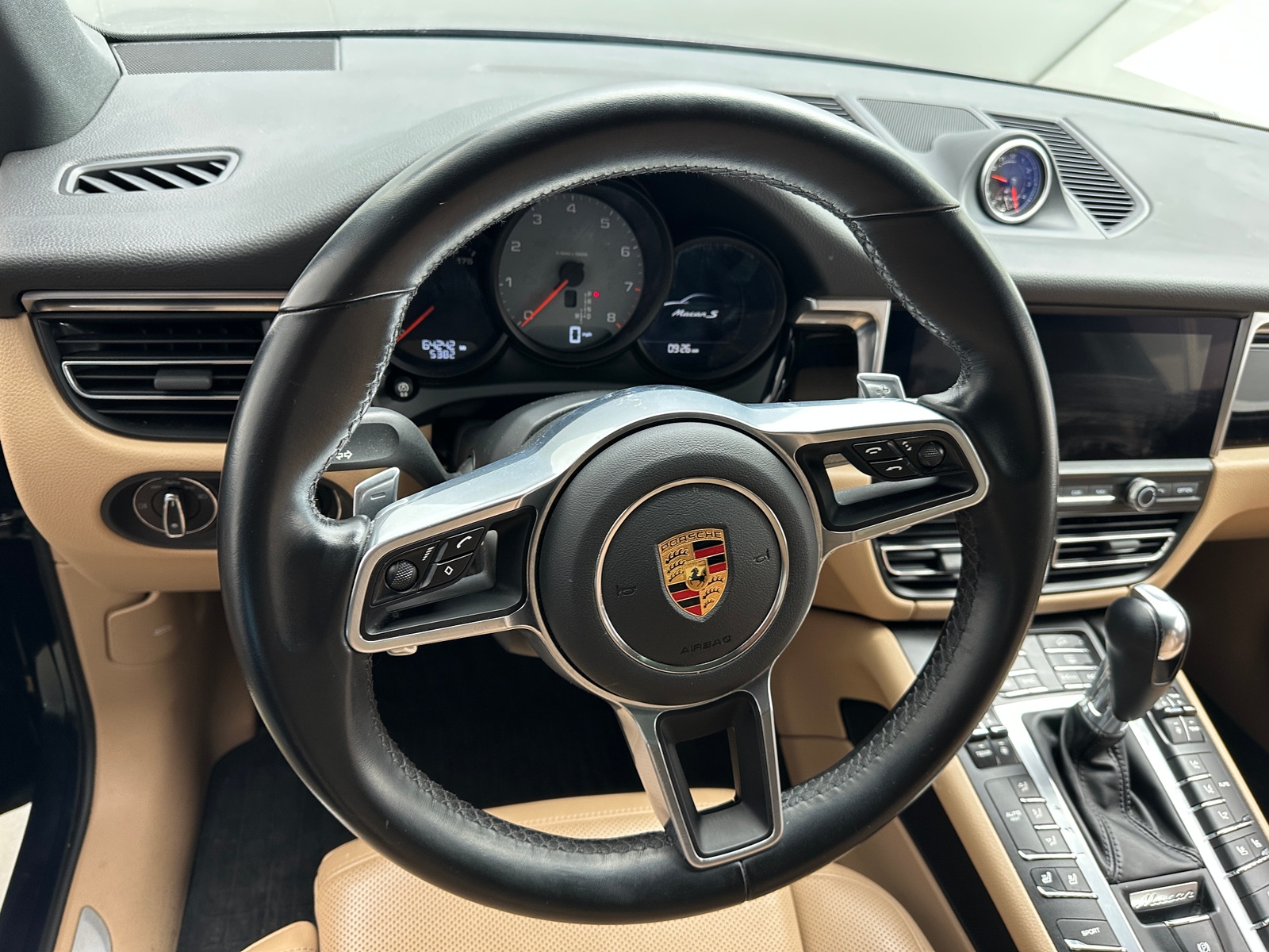 Thumbnail: 2020 Porsche Macan - 4