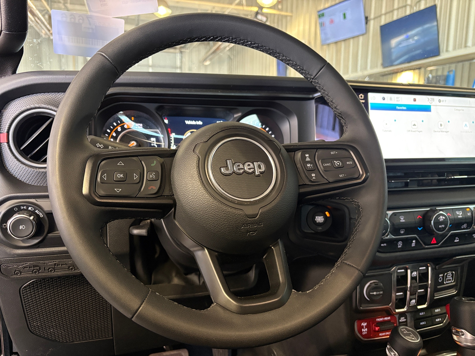 Thumbnail: 2025 Jeep Wrangler - 5