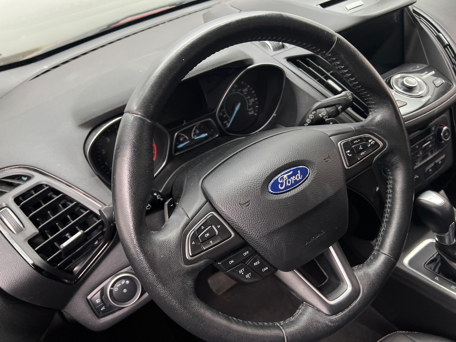 Thumbnail: 2017 Ford Escape - 4
