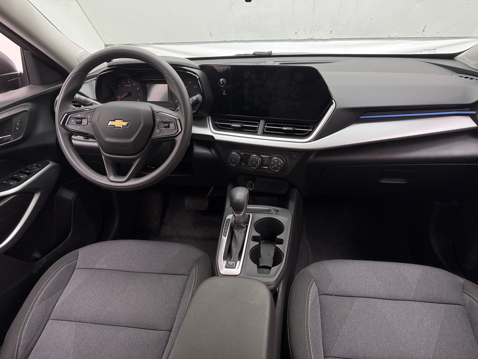 Thumbnail: 2025 Chevrolet Trax - 3