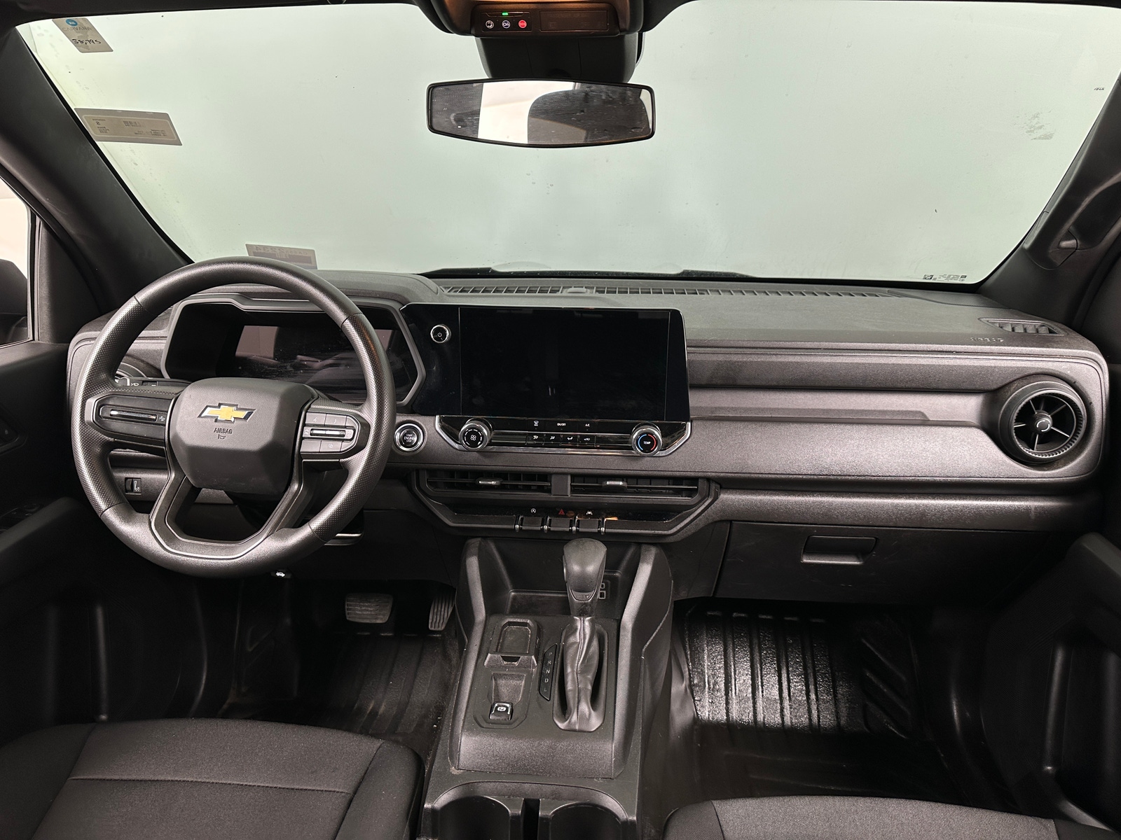 Thumbnail: 2023 Chevrolet Colorado - 3