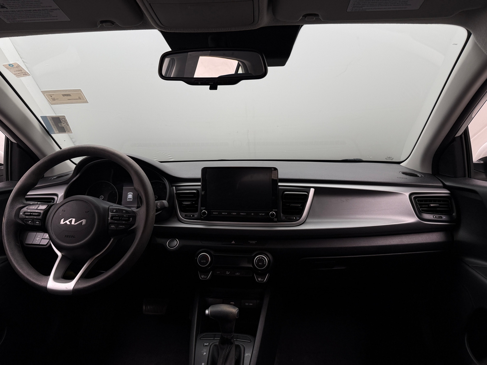 Thumbnail: 2023 Kia Rio - 3