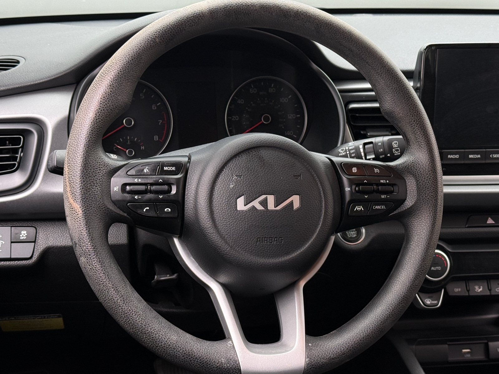 Thumbnail: 2023 Kia Rio - 5