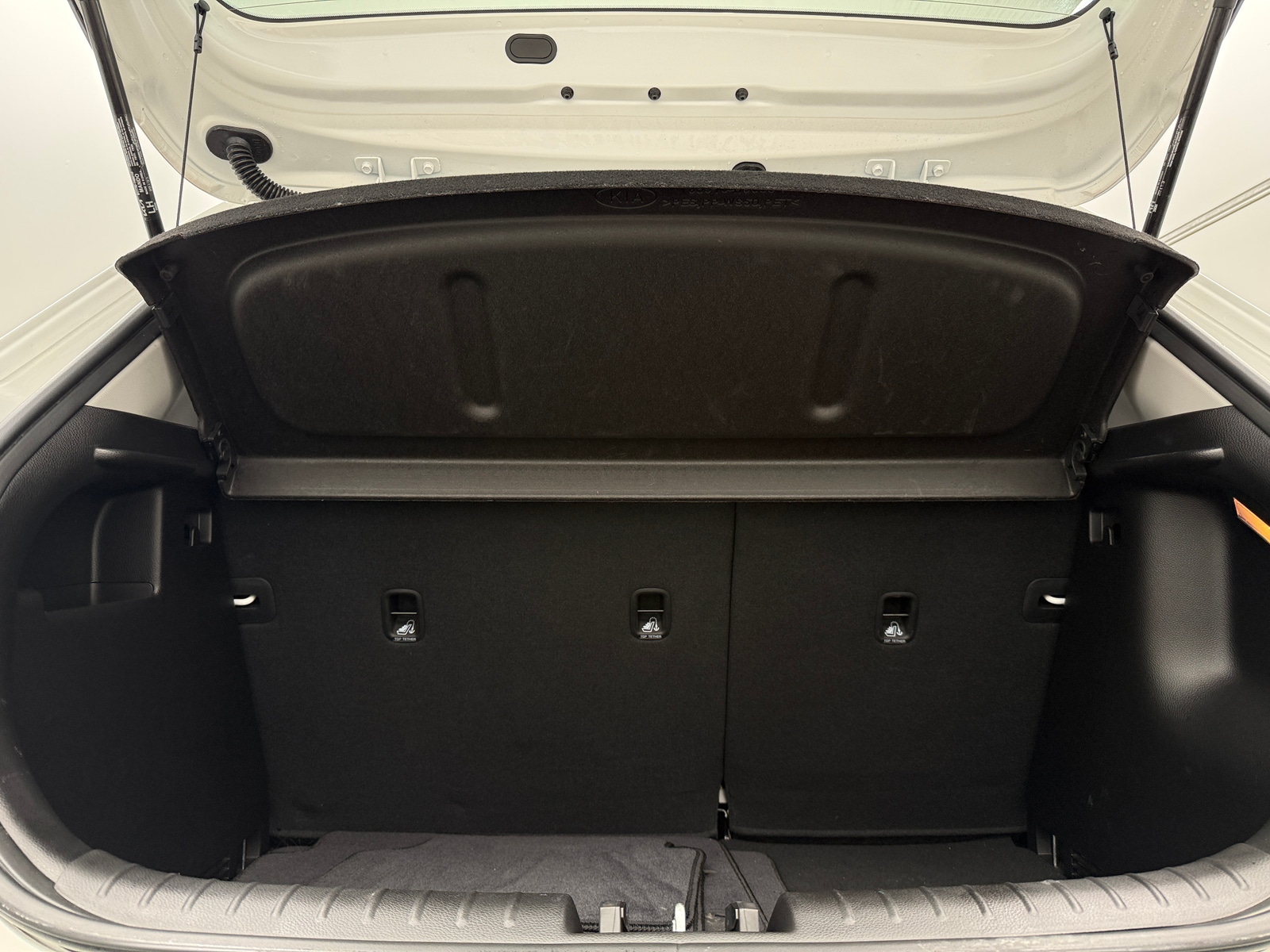 Thumbnail: 2023 Kia Rio - 7