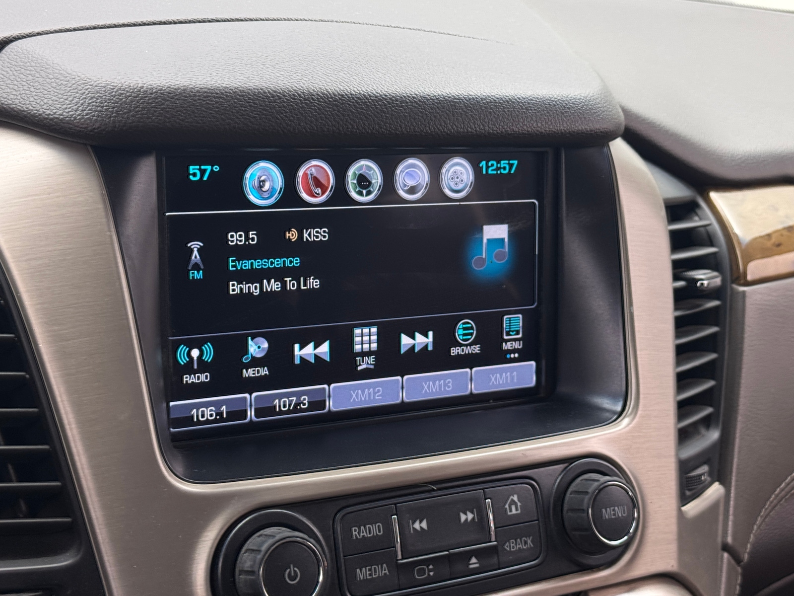 Thumbnail: 2017 GMC Yukon - 3