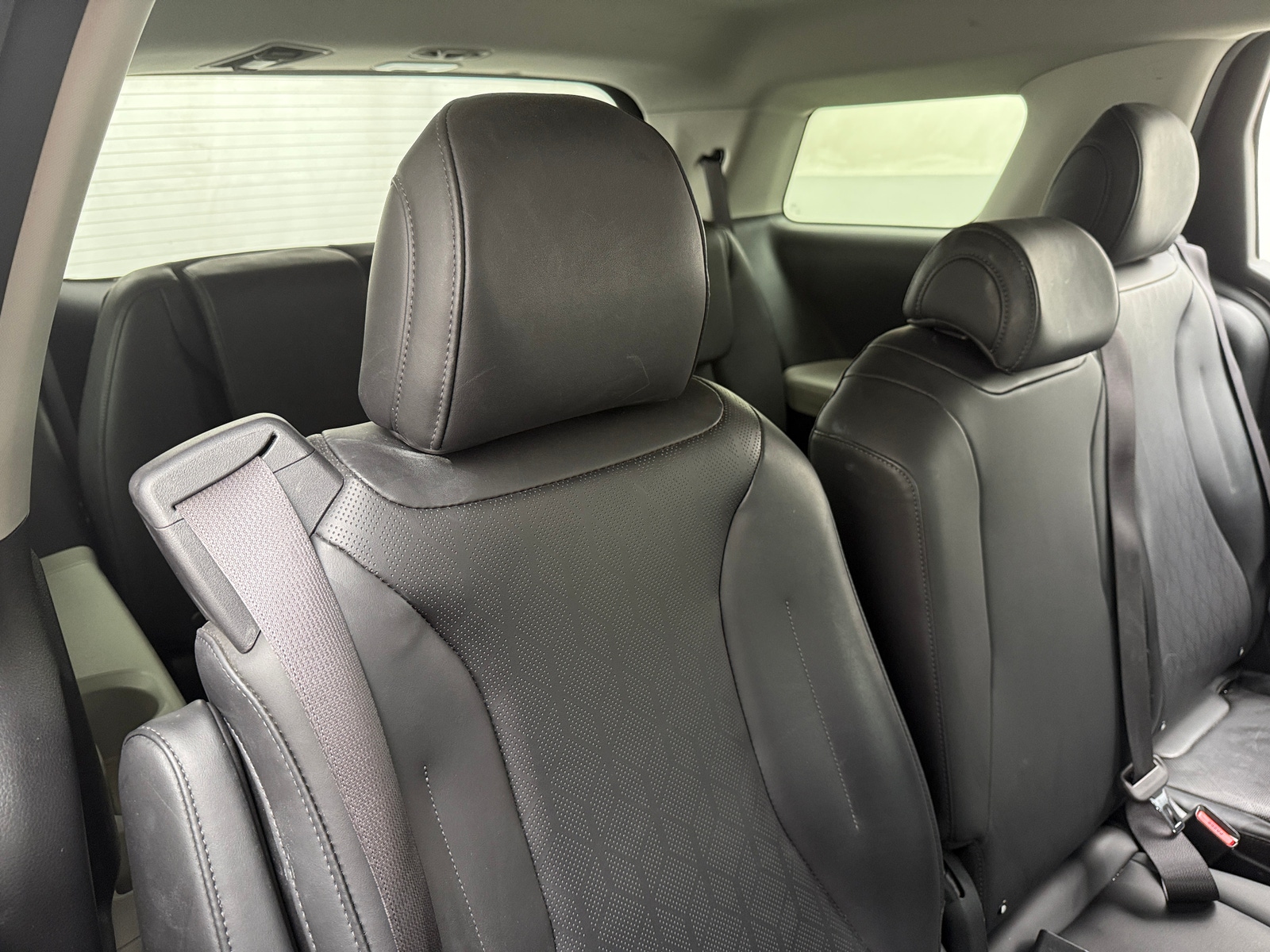 Thumbnail: 2023 Kia Carnival - 5