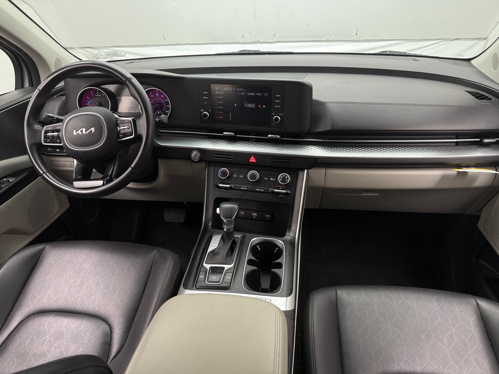 Thumbnail: 2023 Kia Carnival - 2