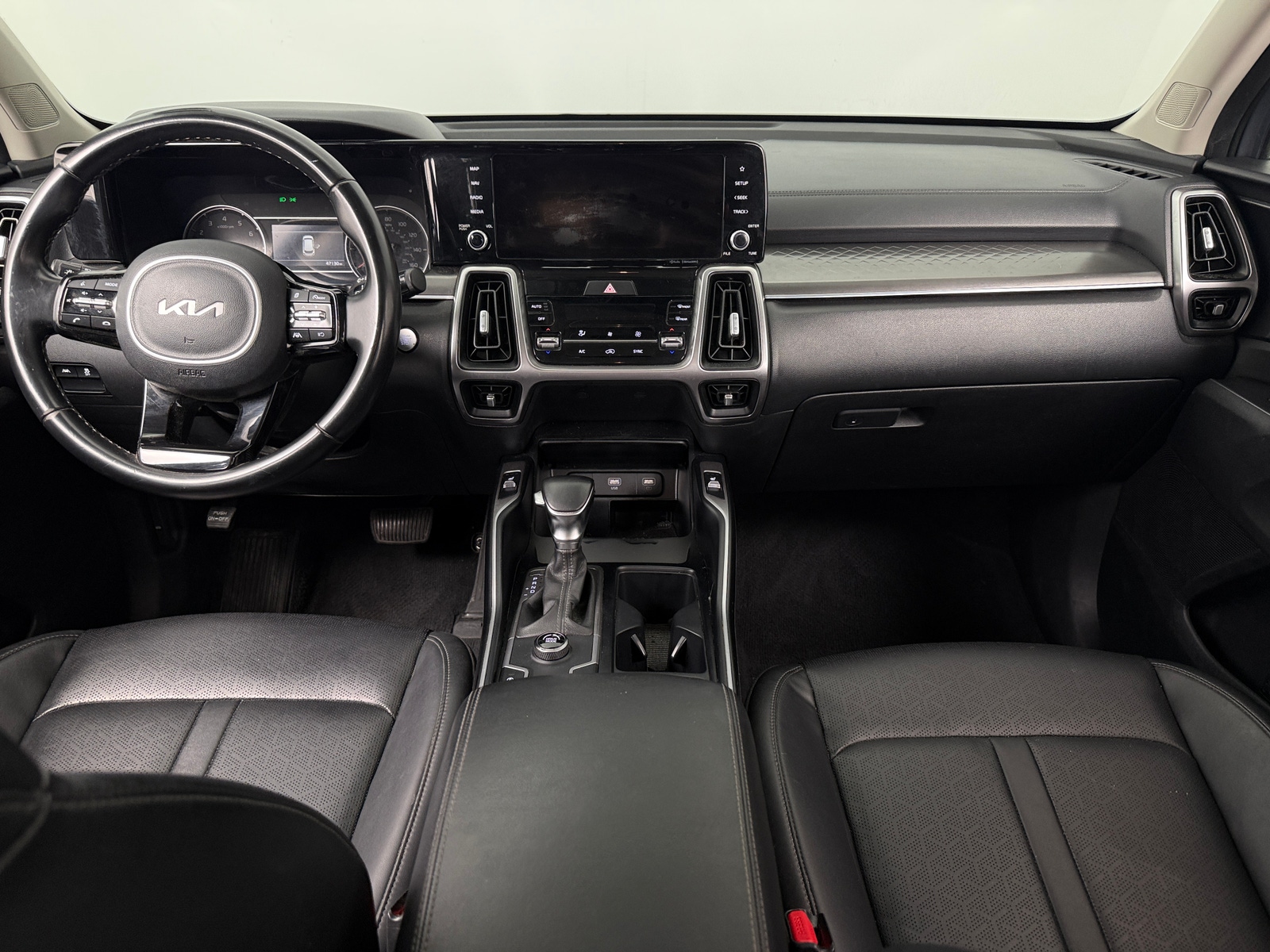 Thumbnail: 2022 Kia Sorento - 2