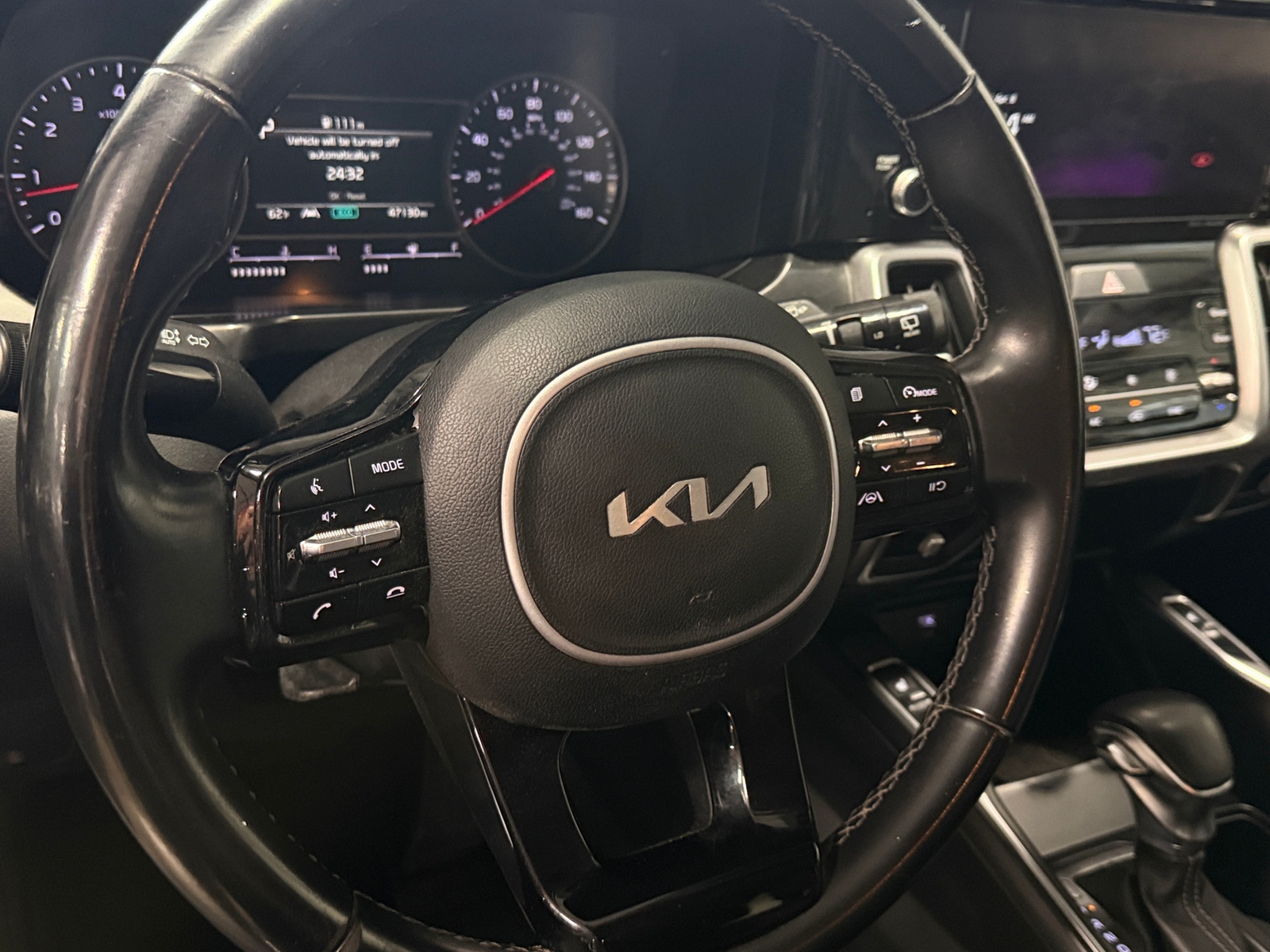 Thumbnail: 2022 Kia Sorento - 4