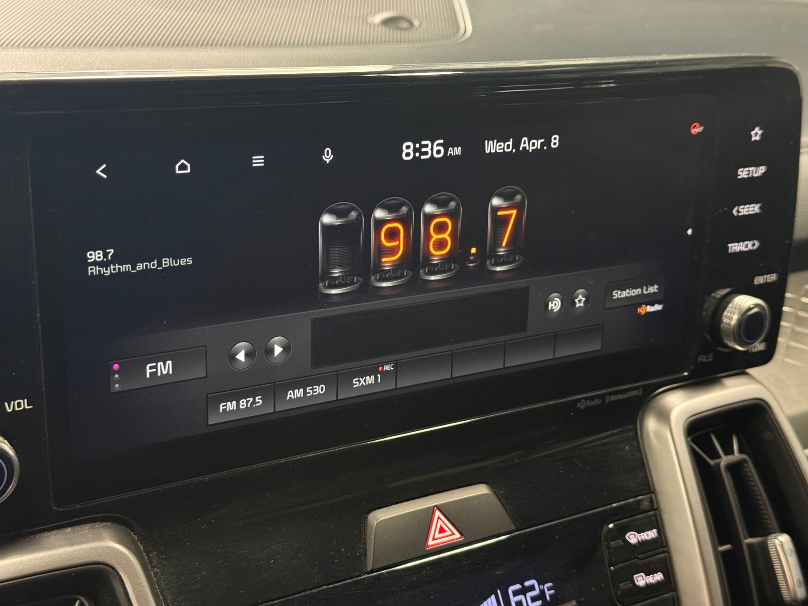 Thumbnail: 2022 Kia Sorento - 3