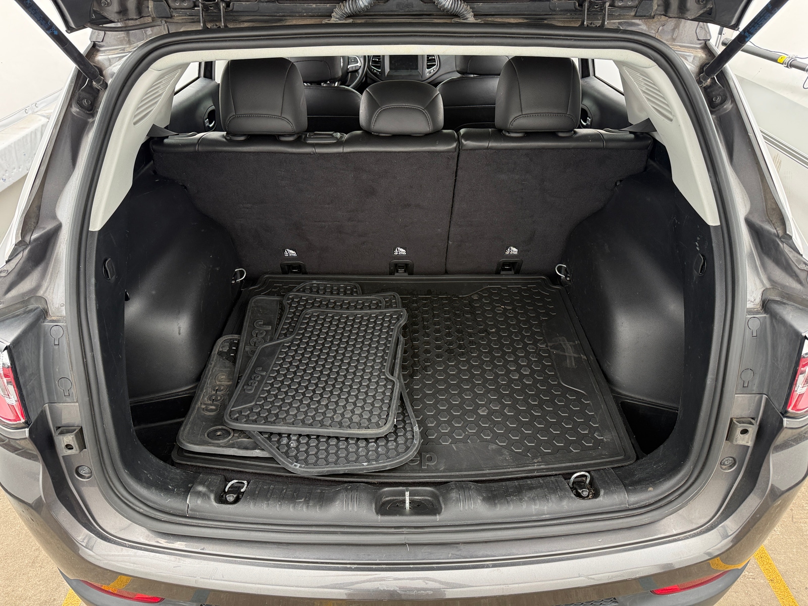 Thumbnail: 2019 Jeep Compass - 6