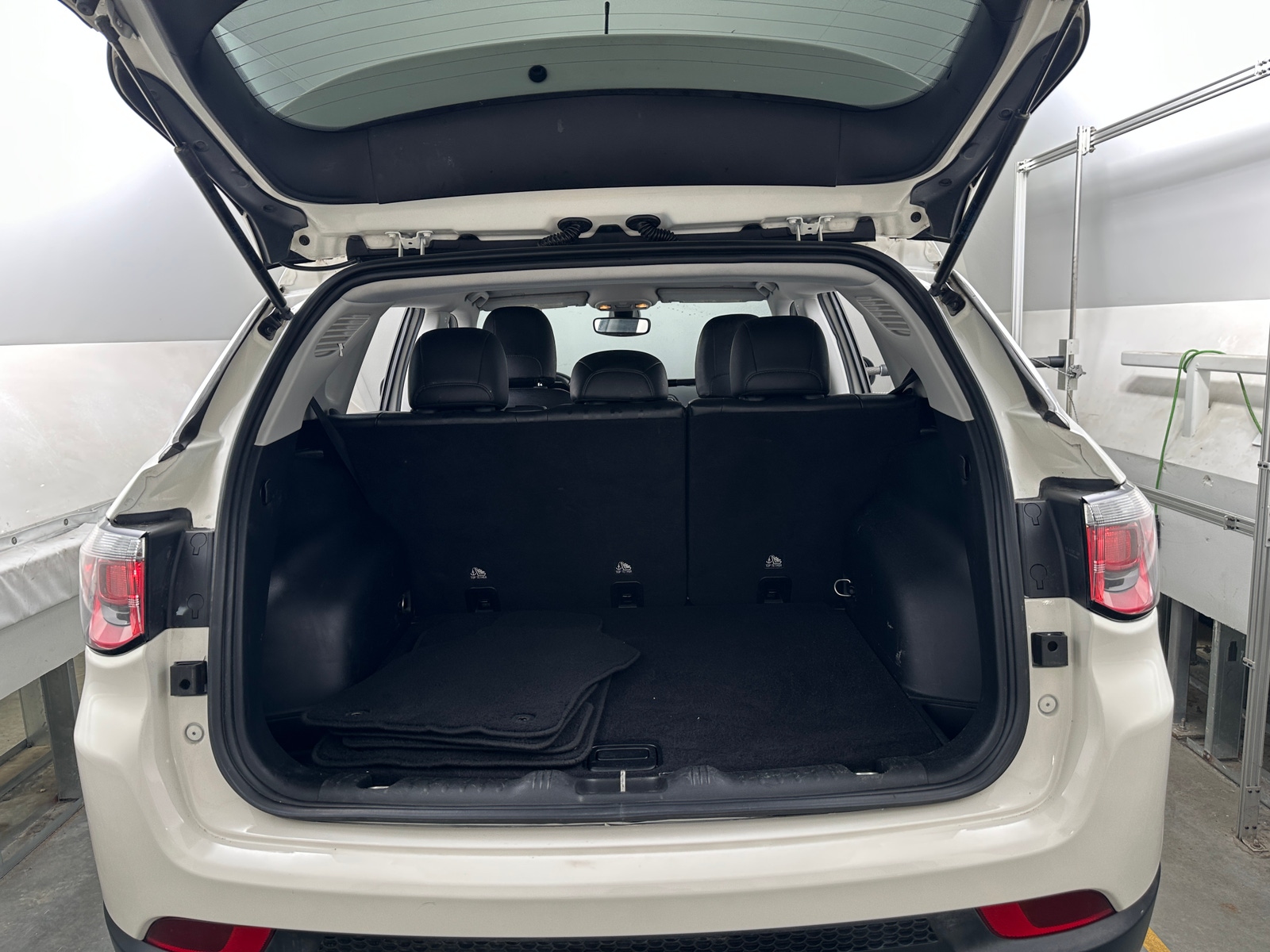 Thumbnail: 2018 Jeep Compass - 7