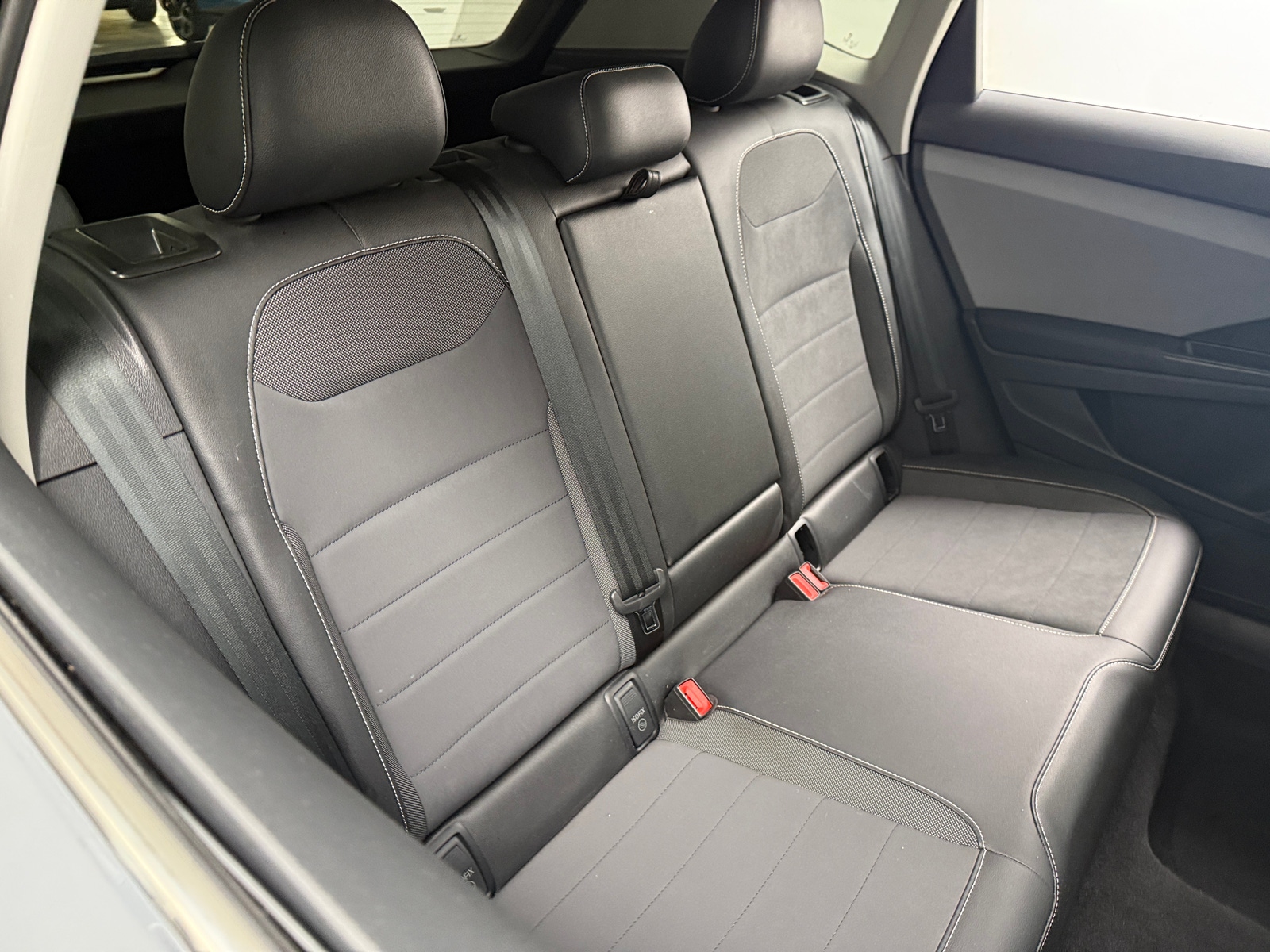 Thumbnail: 2023 Volkswagen Taos - 5