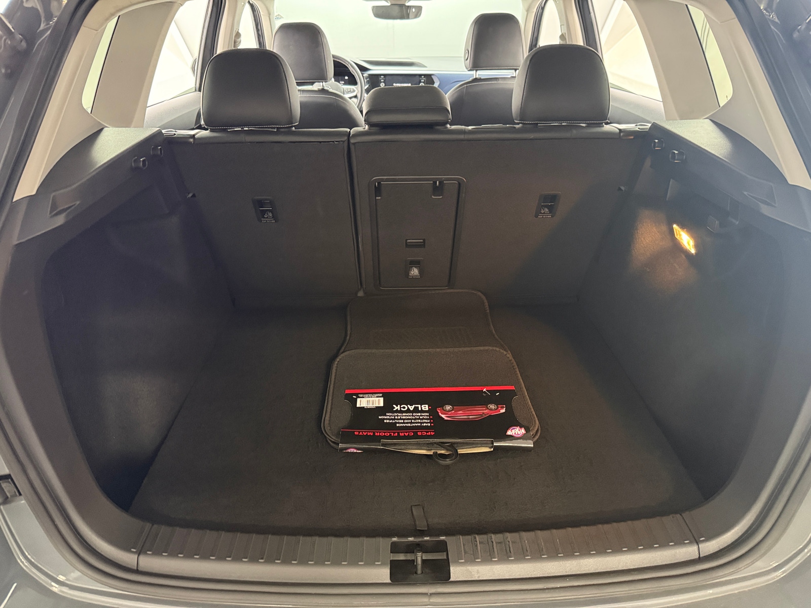 Thumbnail: 2023 Volkswagen Taos - 6