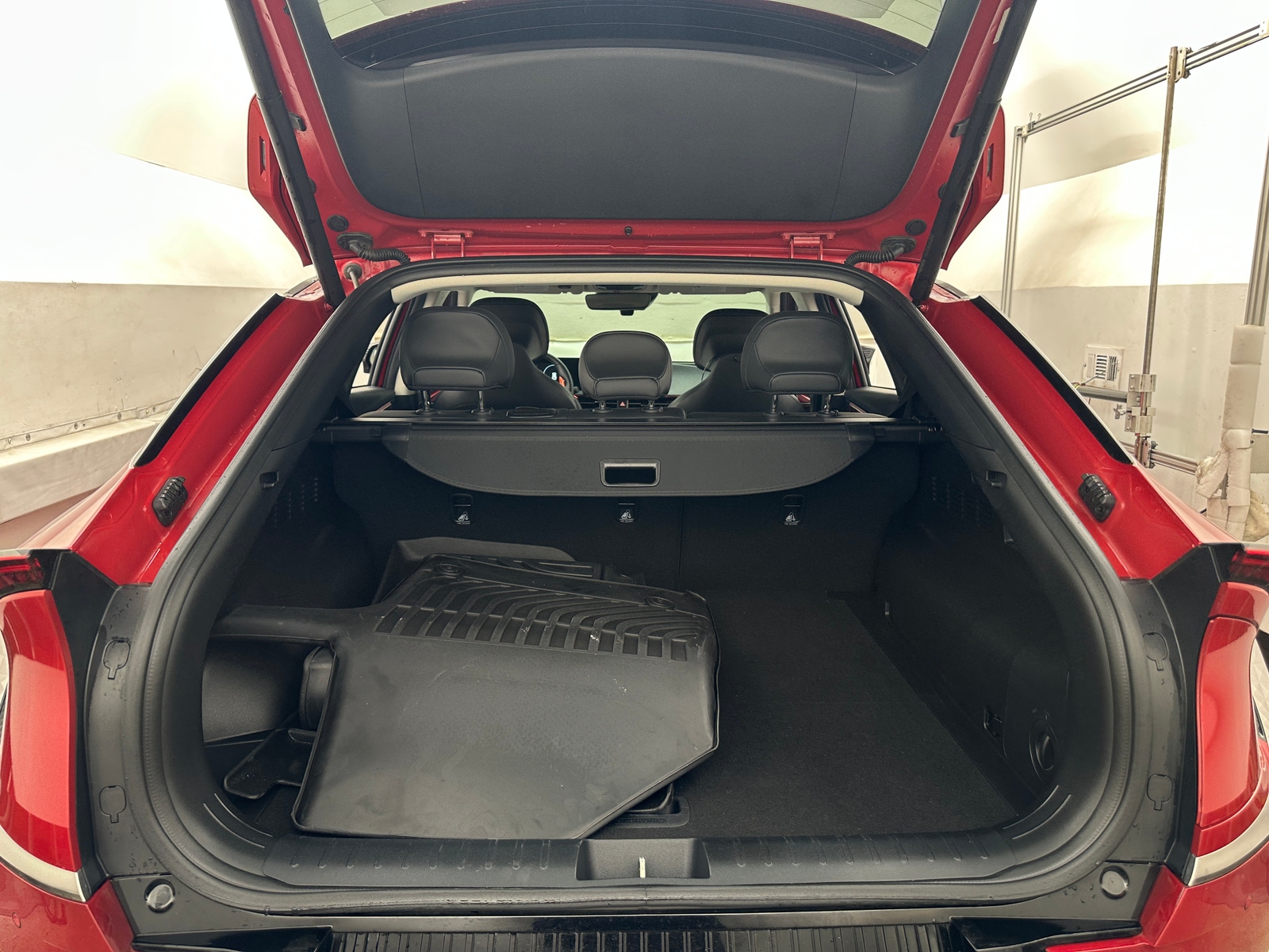 Thumbnail: 2023 Kia EV6 - 6